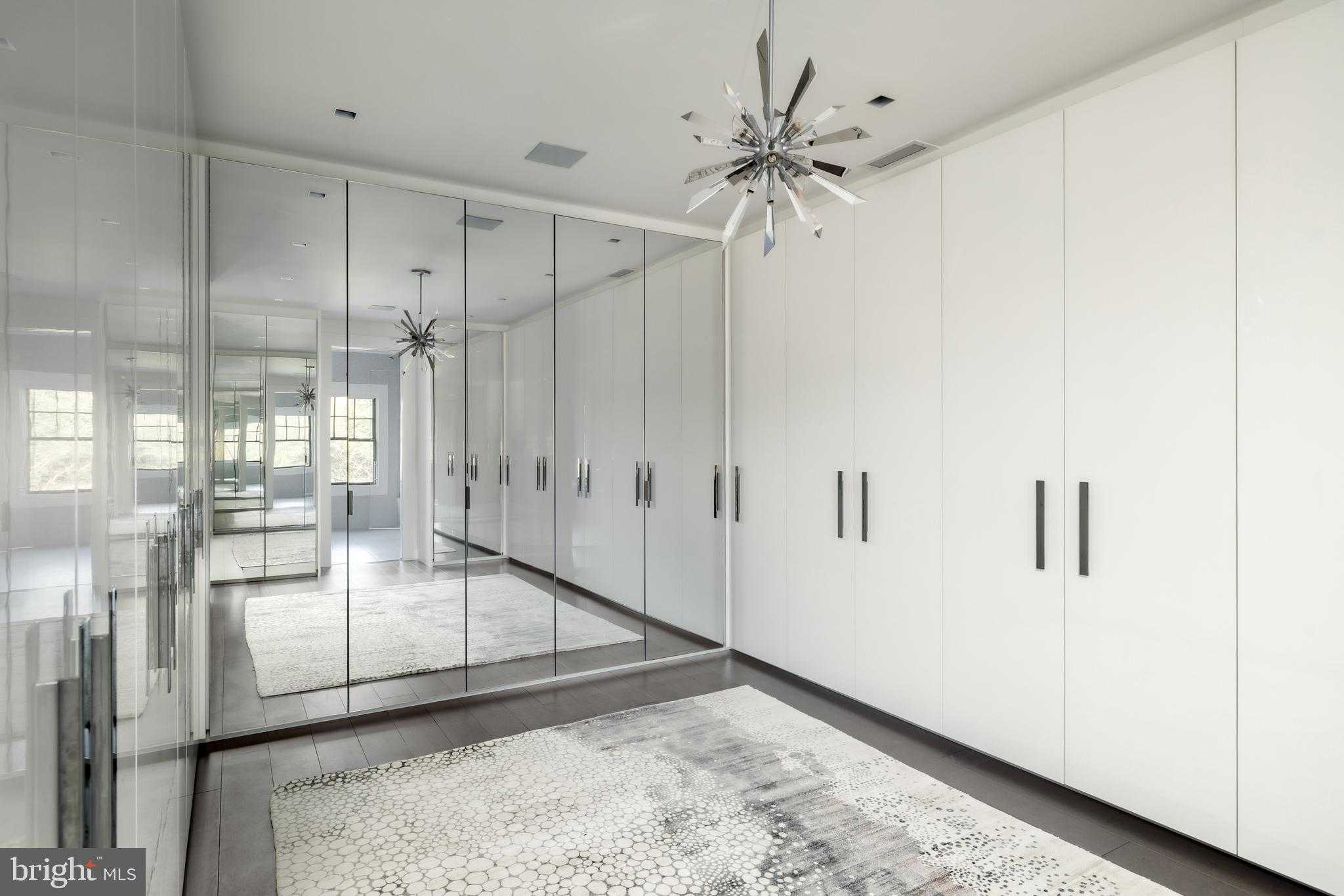 2361 N Edgewood St photo 29