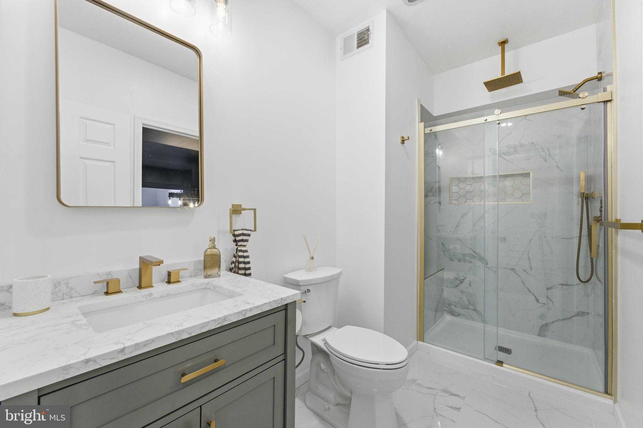 40 Edgewater Dr photo 65