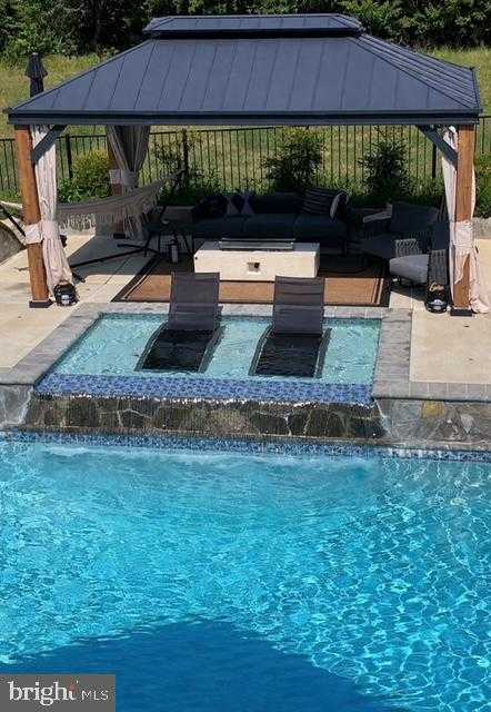 40 Edgewater Dr photo 75