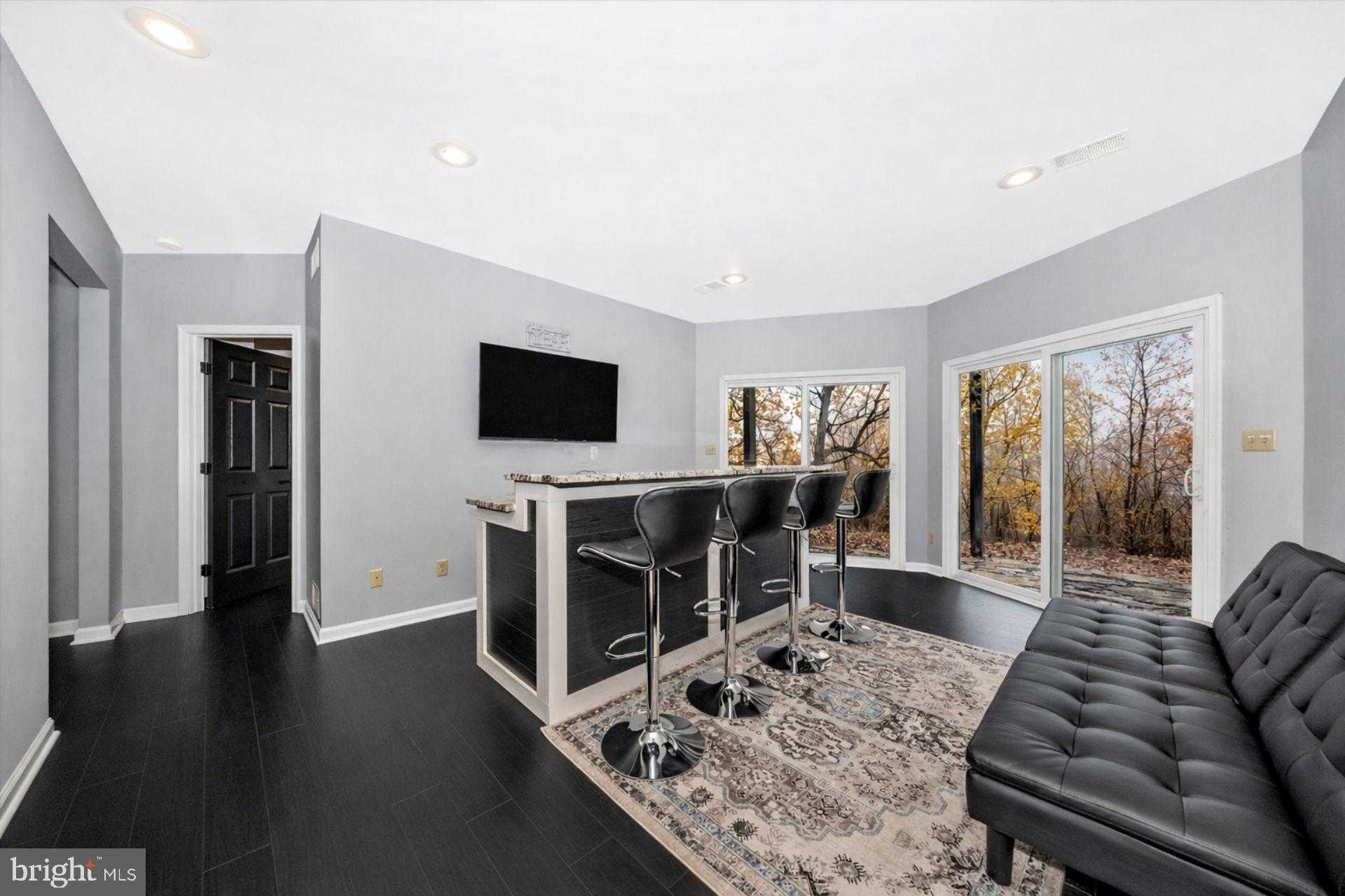 579 Bobcat Dr photo 9