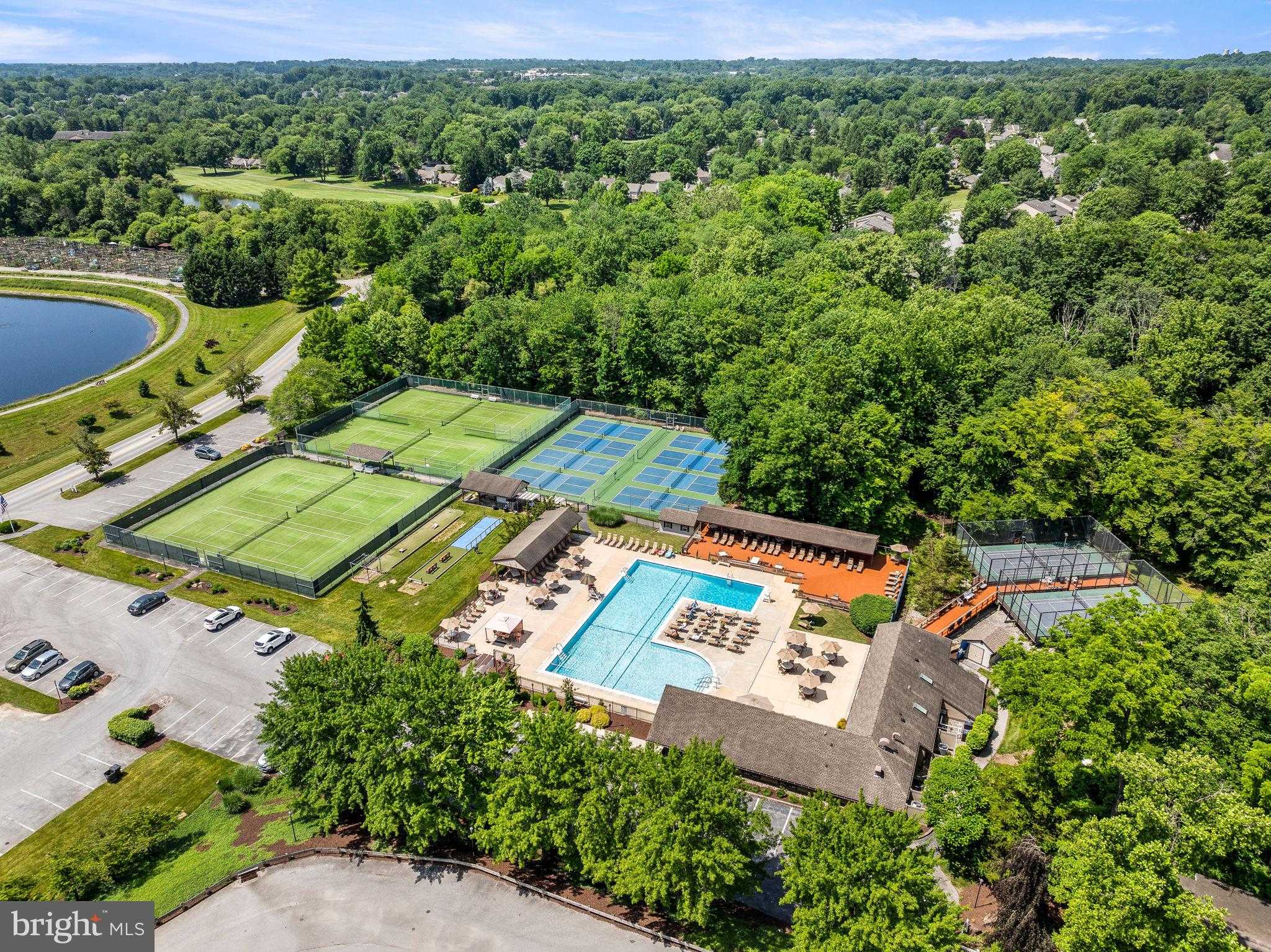 6 Hersheys Dr photo 53