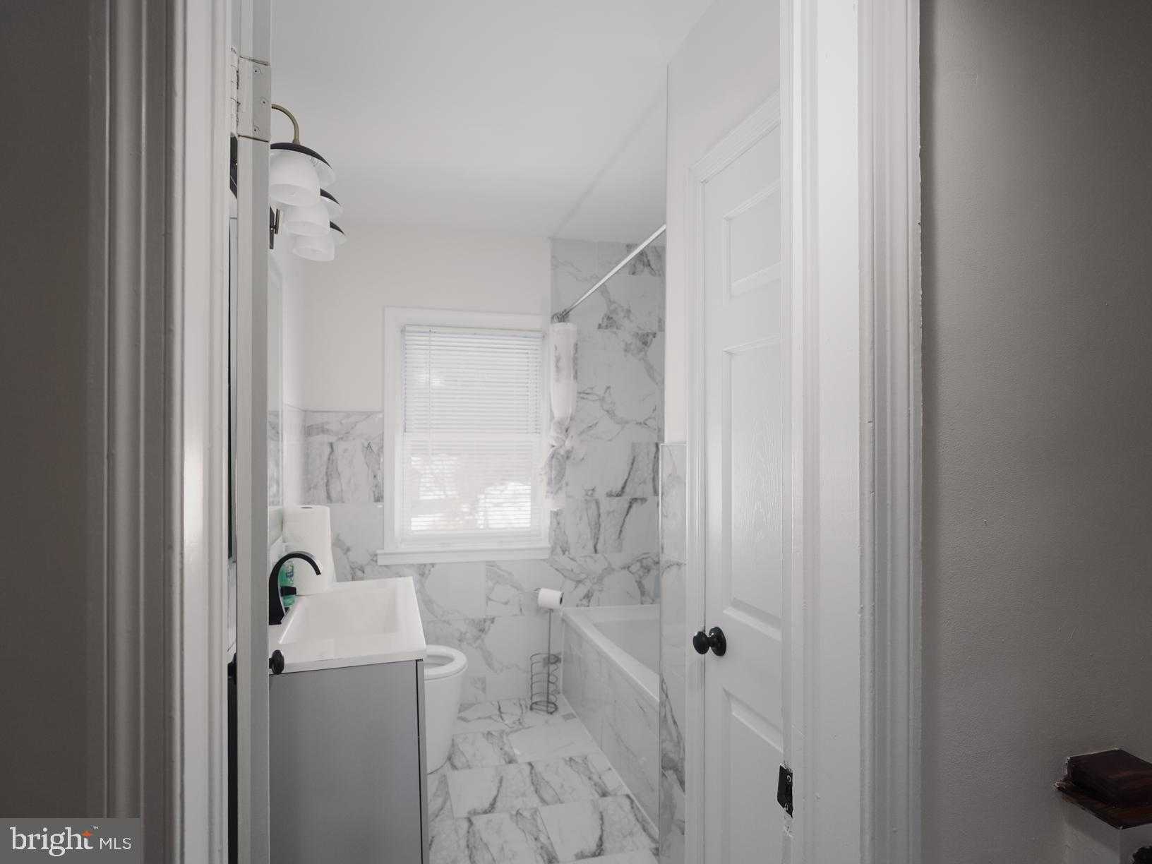 345 Martingale Ave photo 2