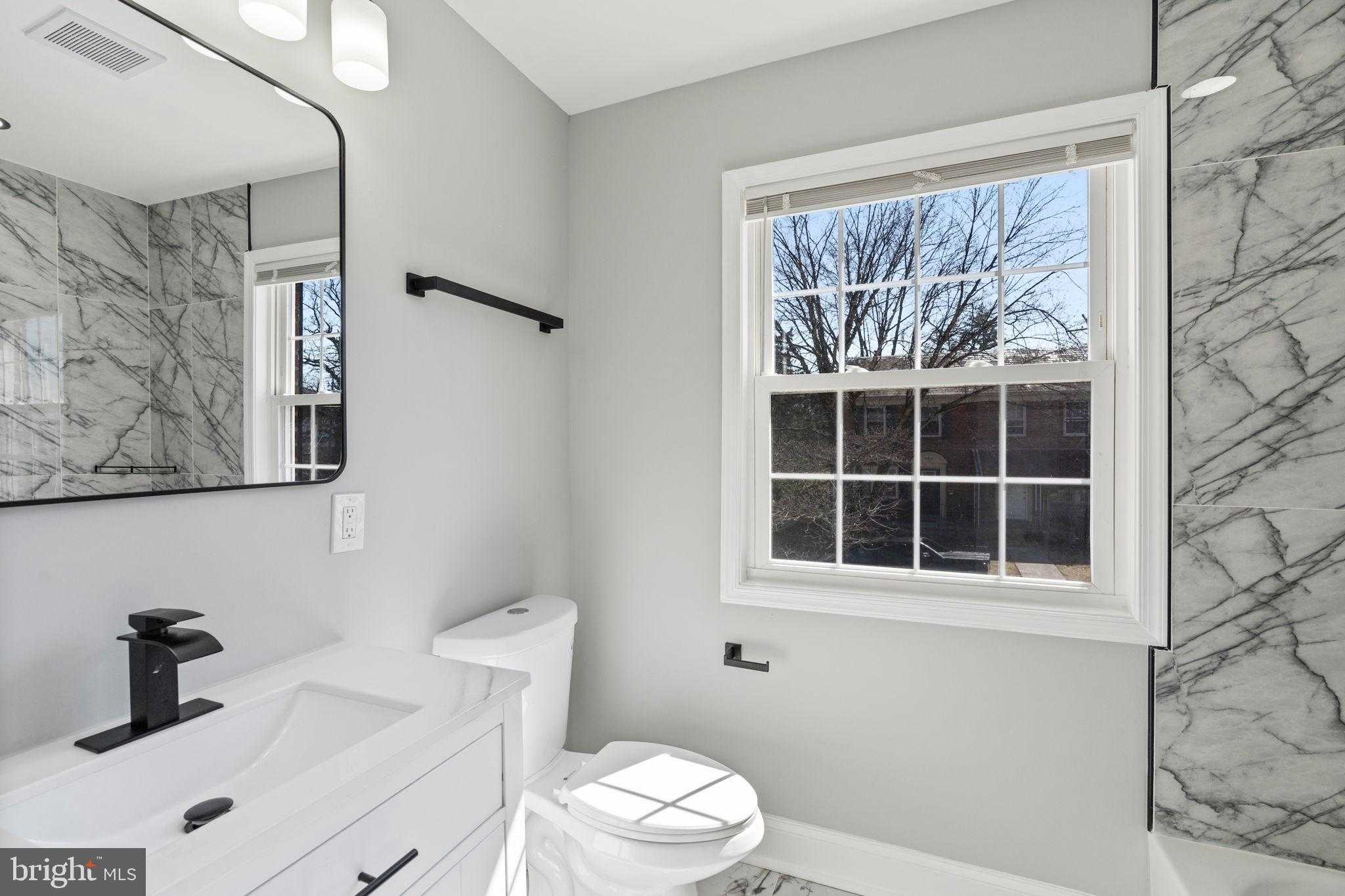 402 Croydon Rd photo 27