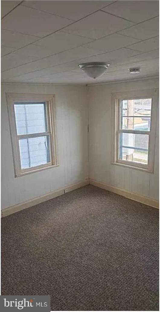 552 E Front St photo 16