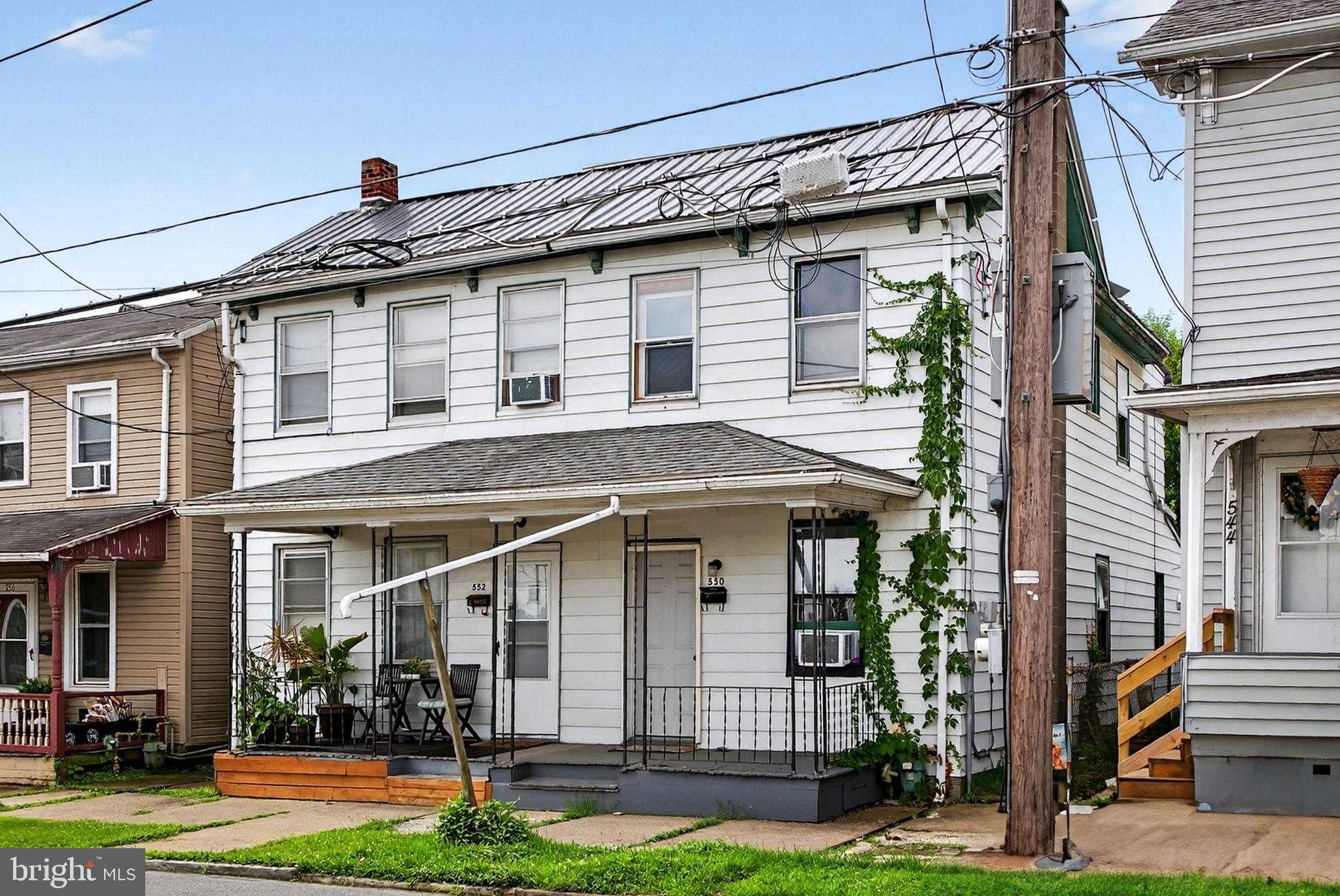 552 E Front St photo 22