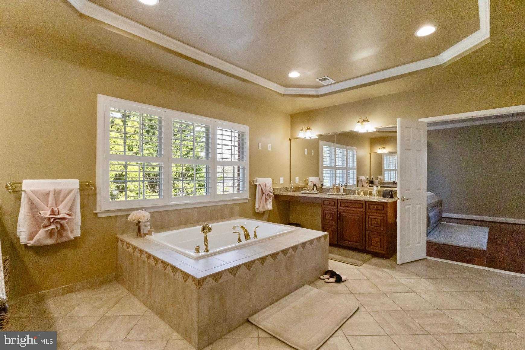 5801 Malvern Hill CT photo 33