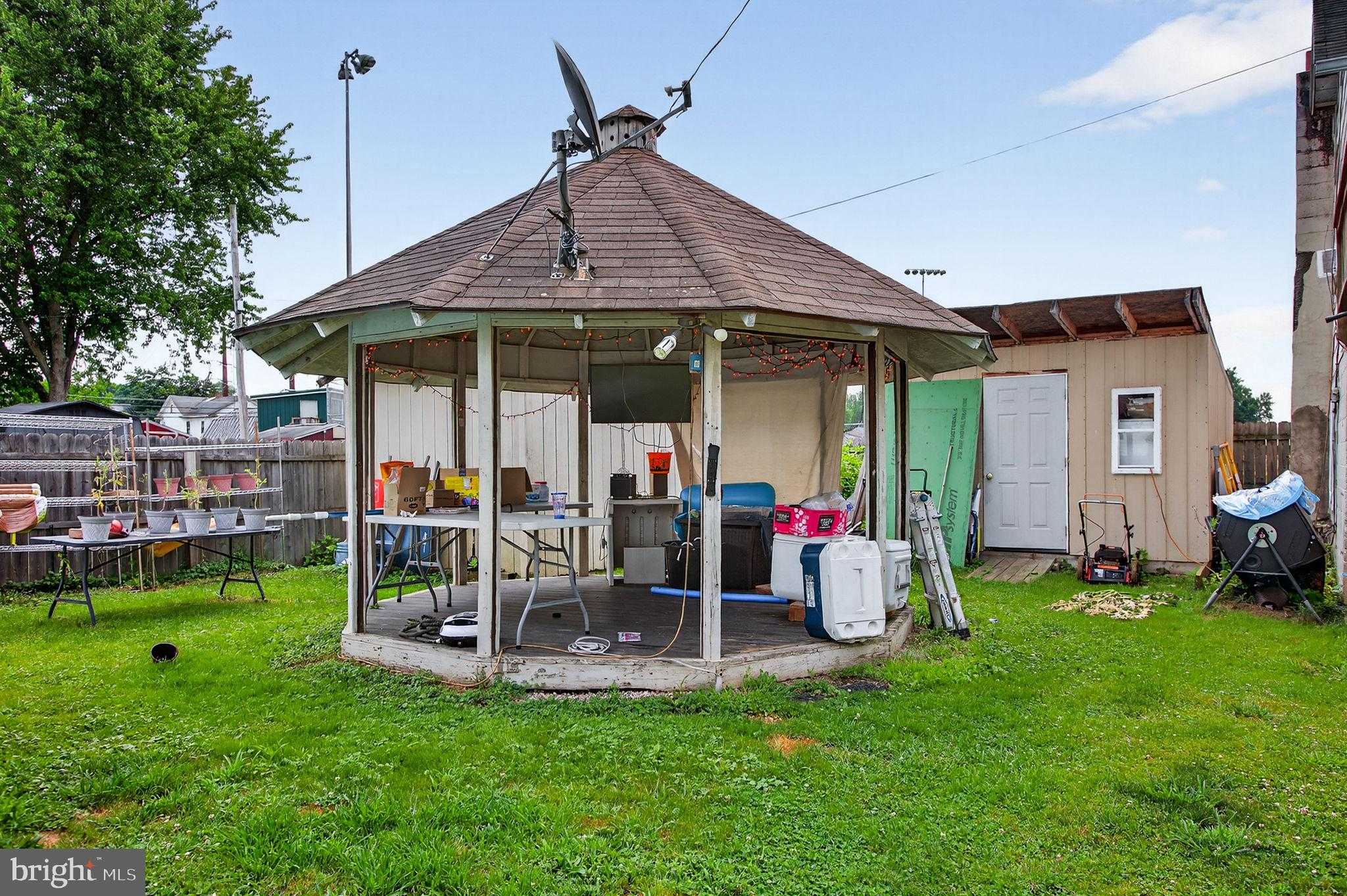 154 Foust St photo 11