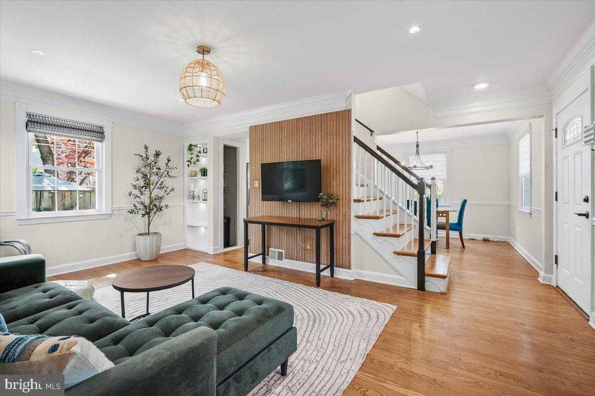 505 E Schuyler Rd photo 4