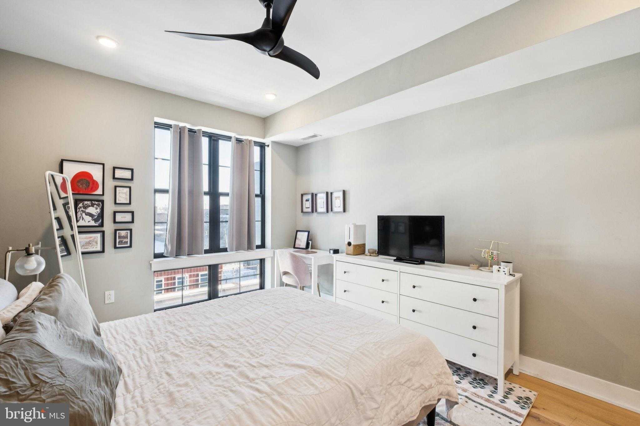 1232 N Front St Apt 4b photo 13