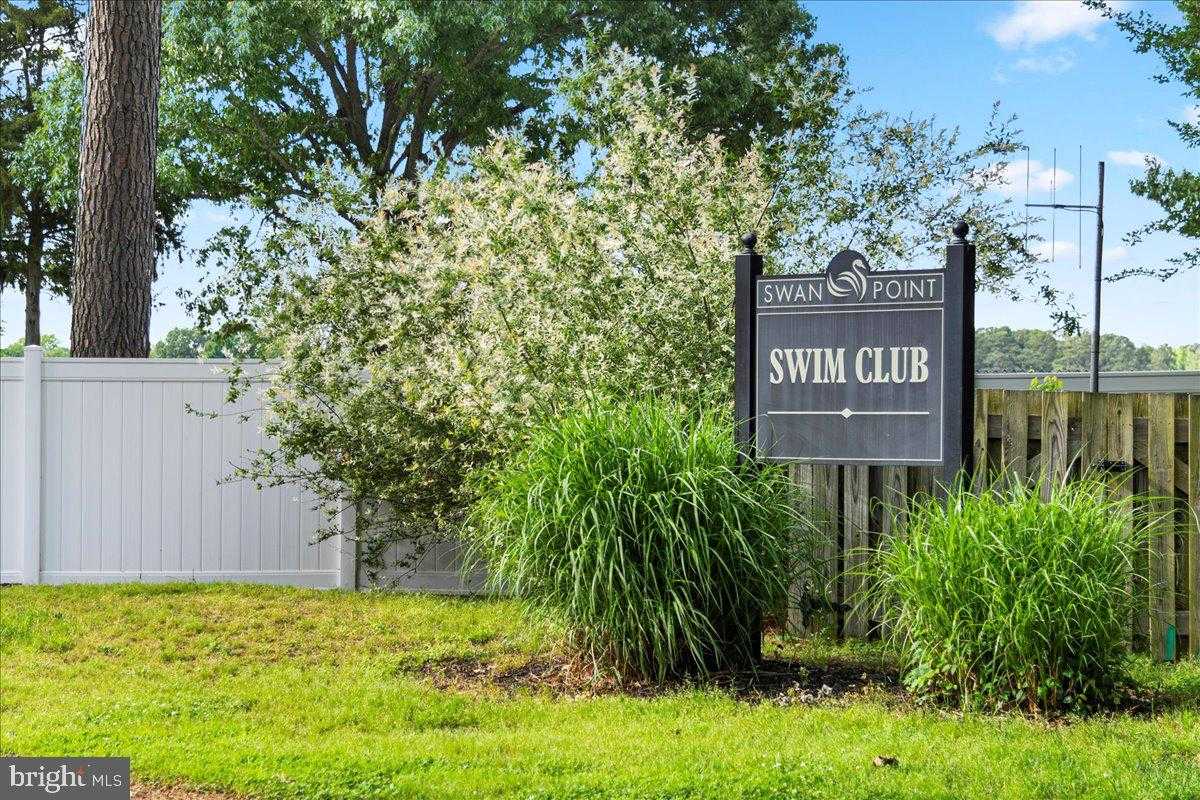 11521 Beacon Hill CT photo 42