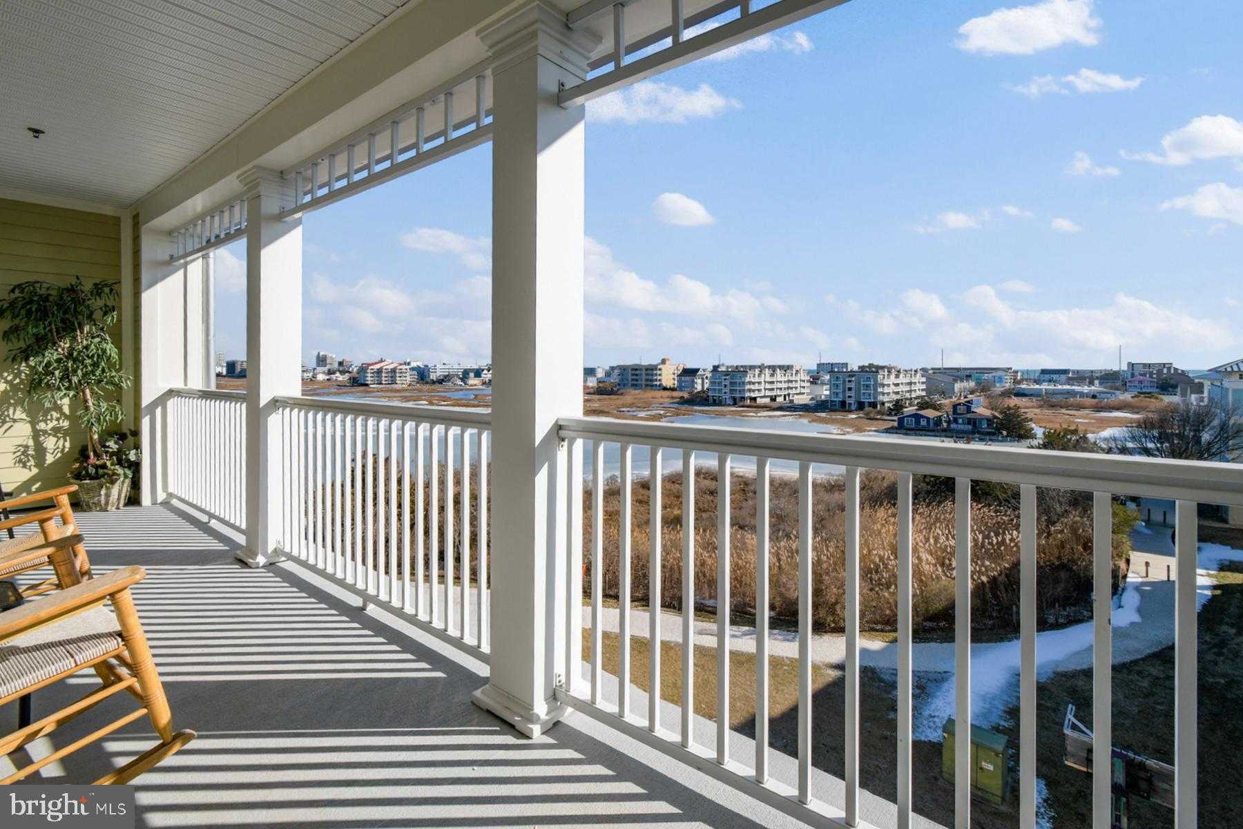 39 Fountain Dr W photo 5