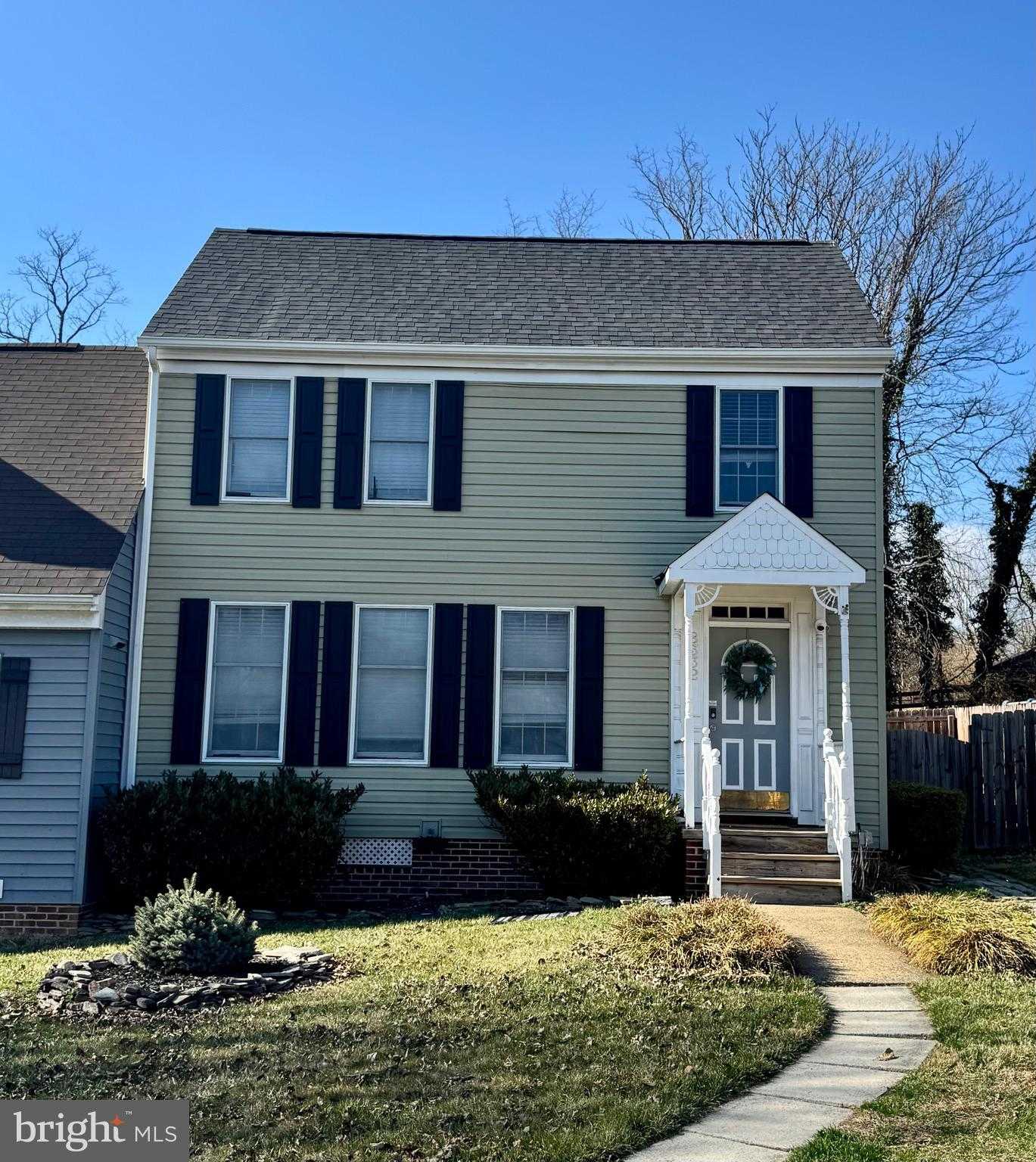 8332 Mauzy Sq photo 2