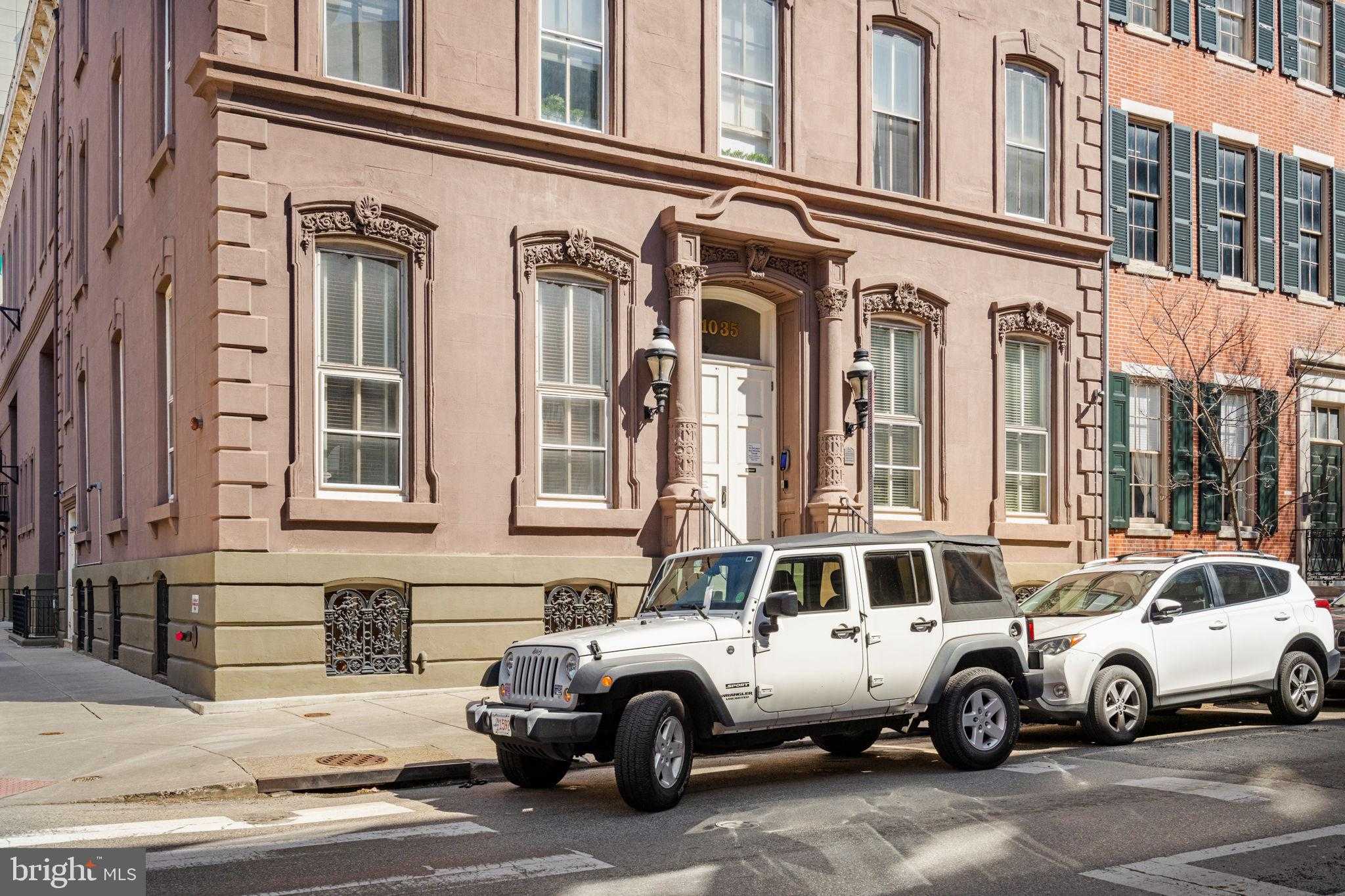 1035 Spruce St Apt 102 photo 2