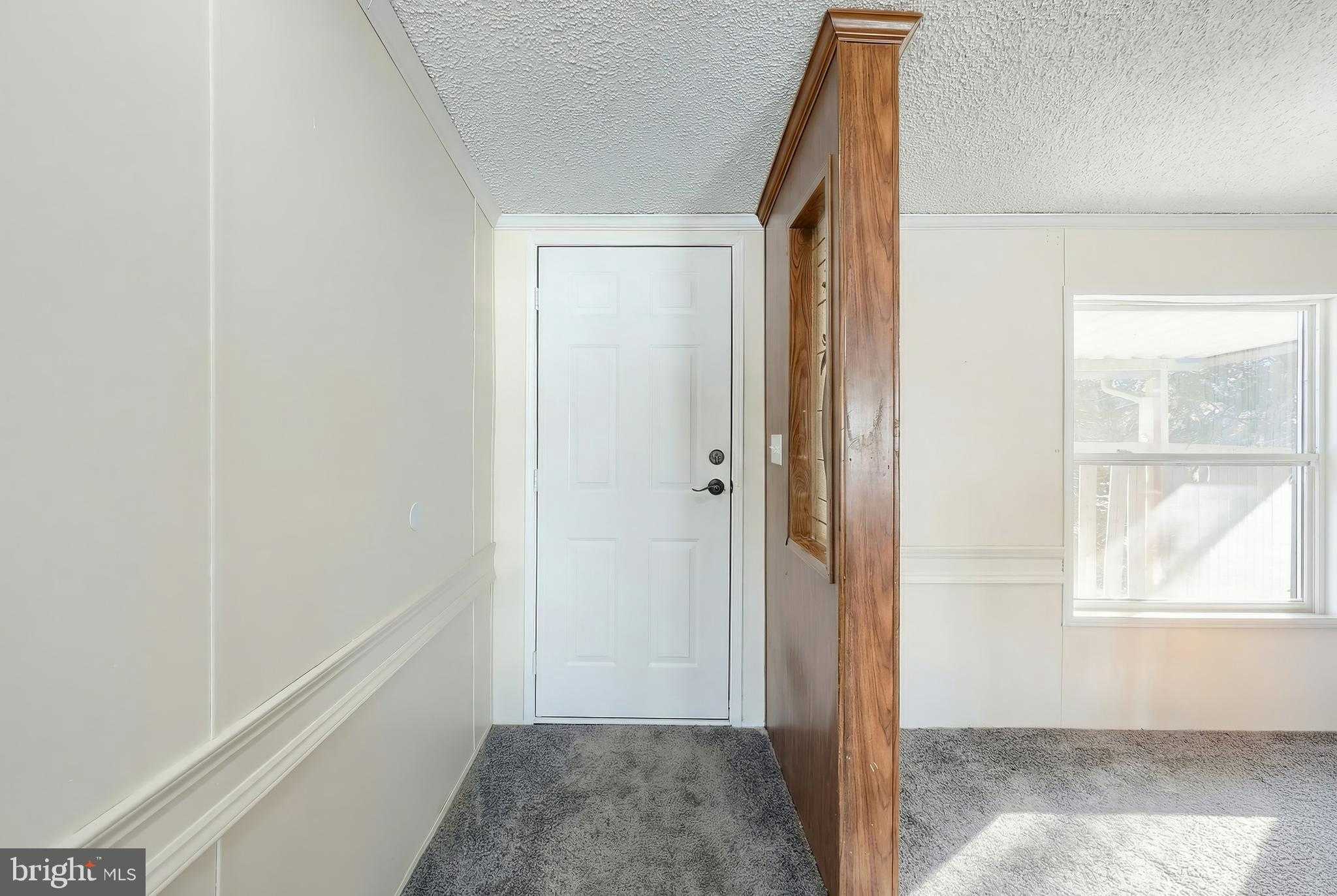 56 Meadowview Dr photo 4