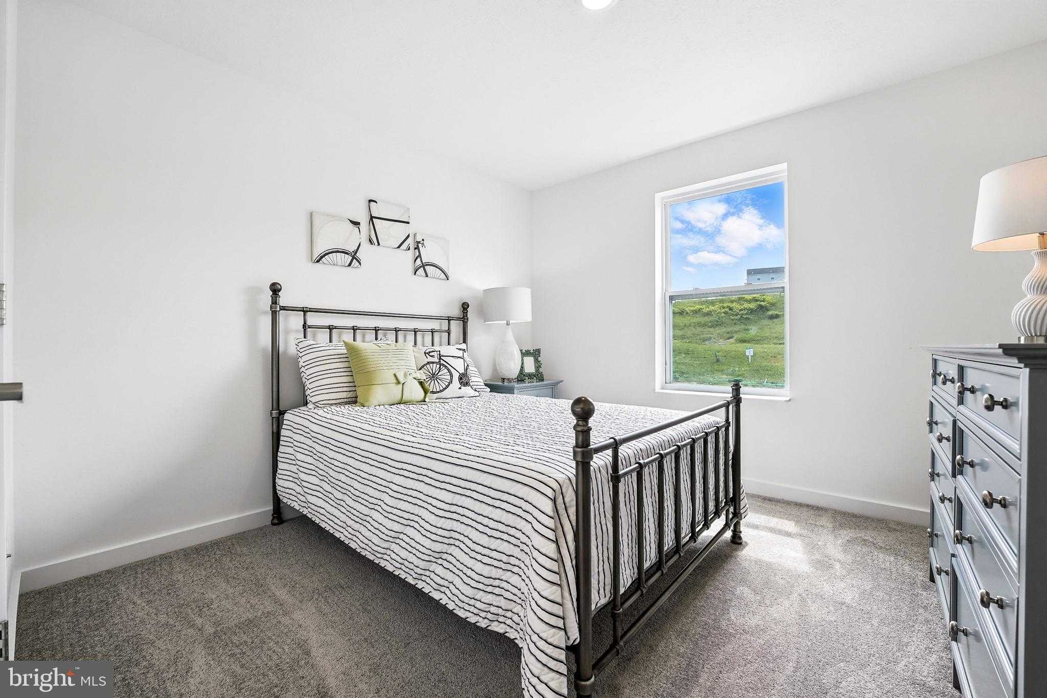 2 Monroe Ave photo 7