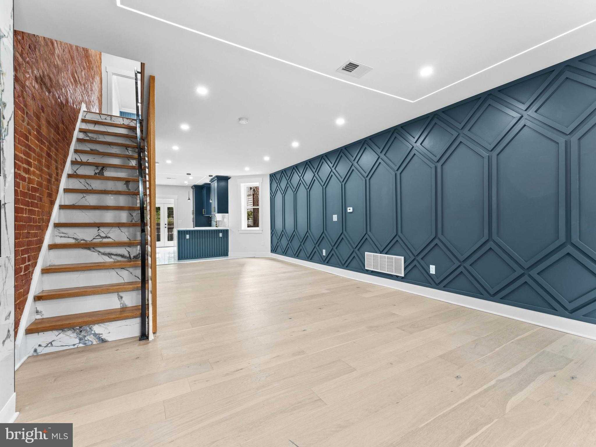 612 S 51st St photo 7