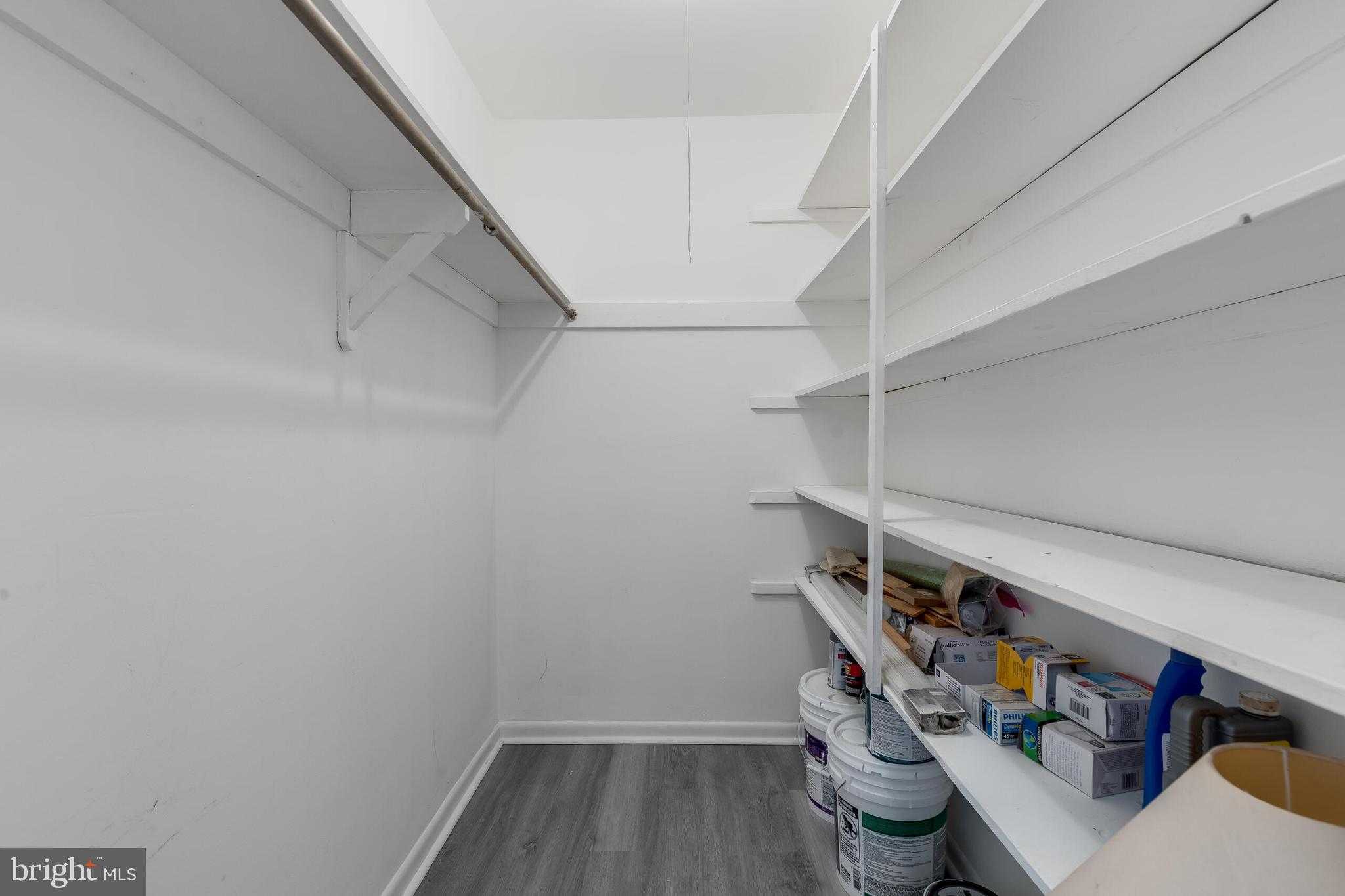 10201 Grosvenor Pl Apt 204 photo 18