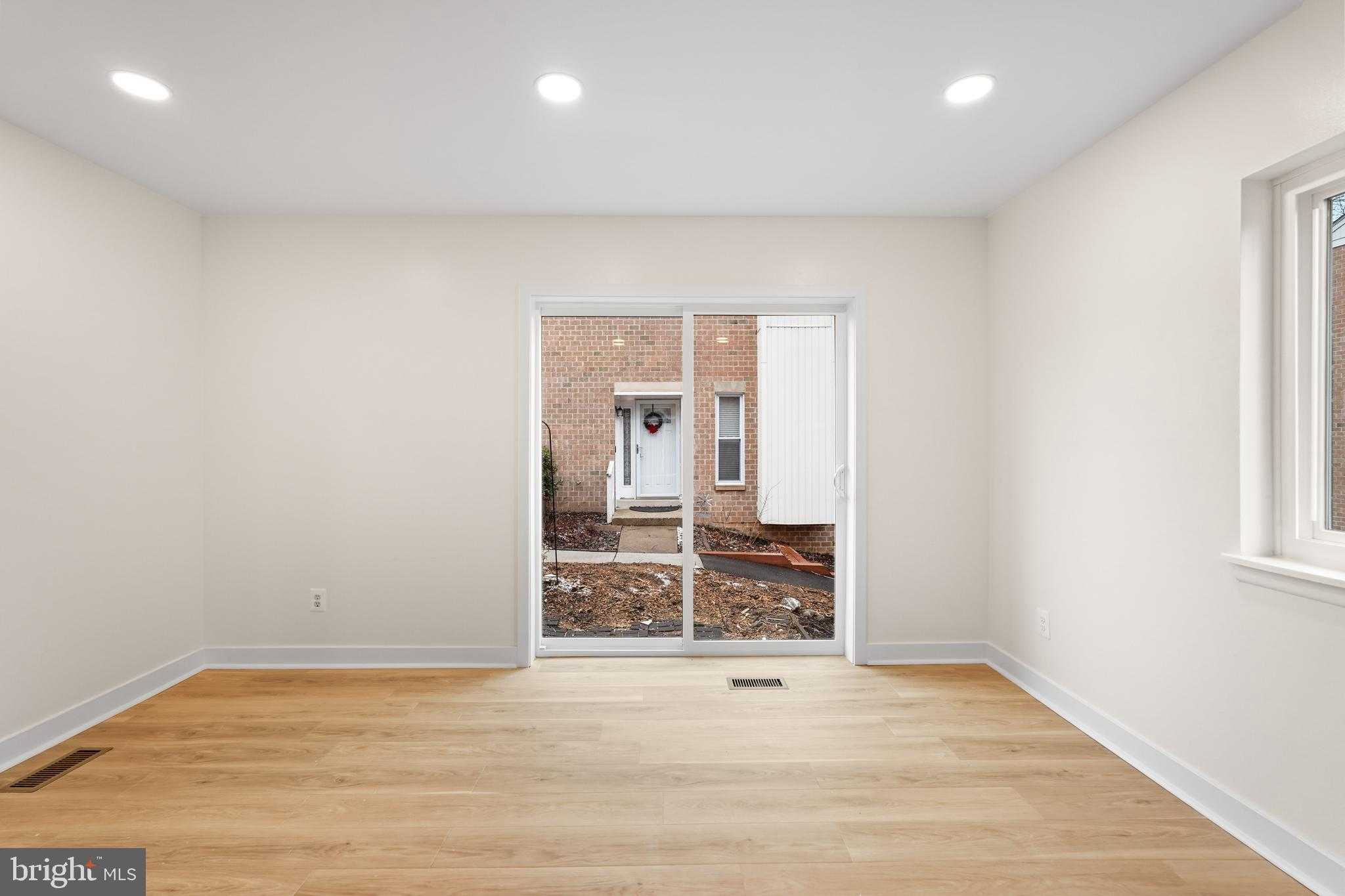 7489 Broken Staff photo 20