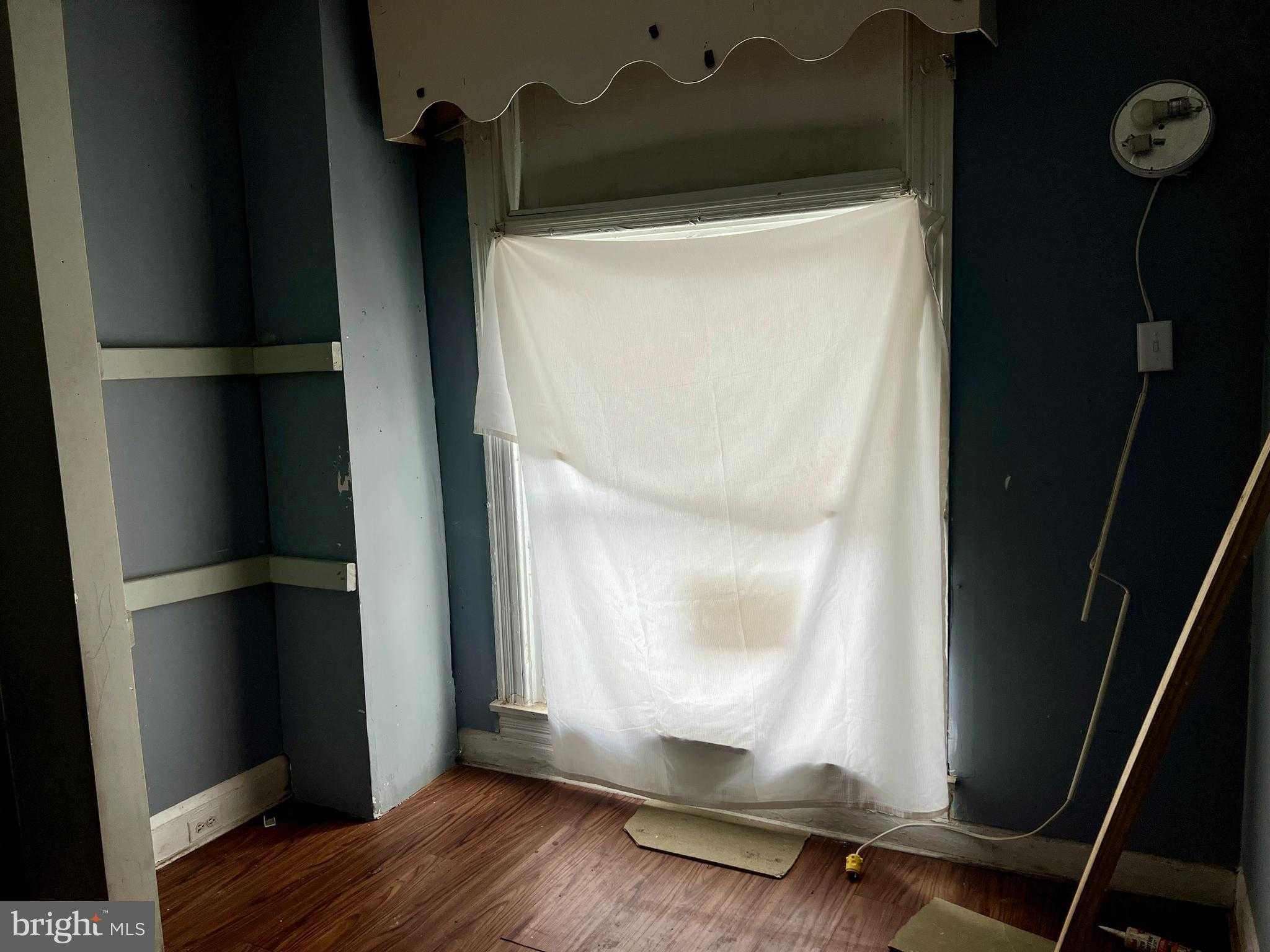 615 N Kenwood Ave photo 3