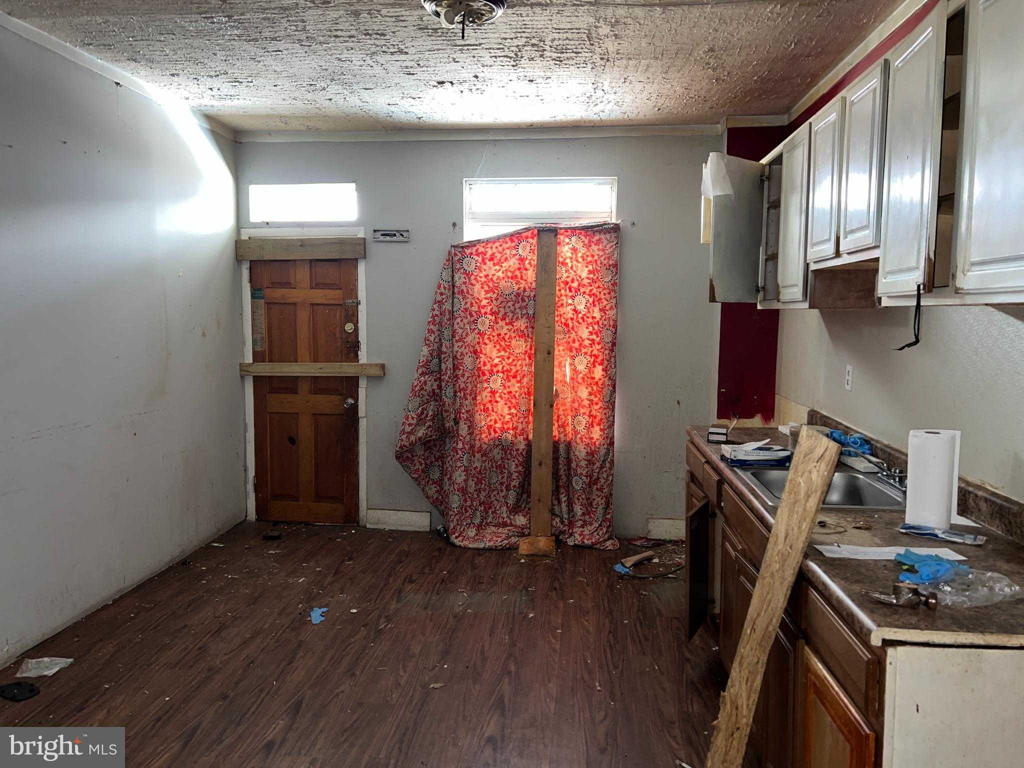 615 N Kenwood Ave photo 8