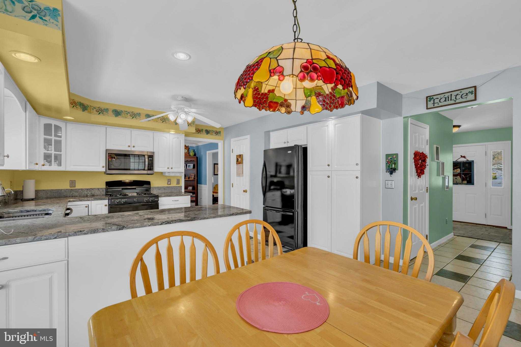 2593 Halleck Dr photo 24