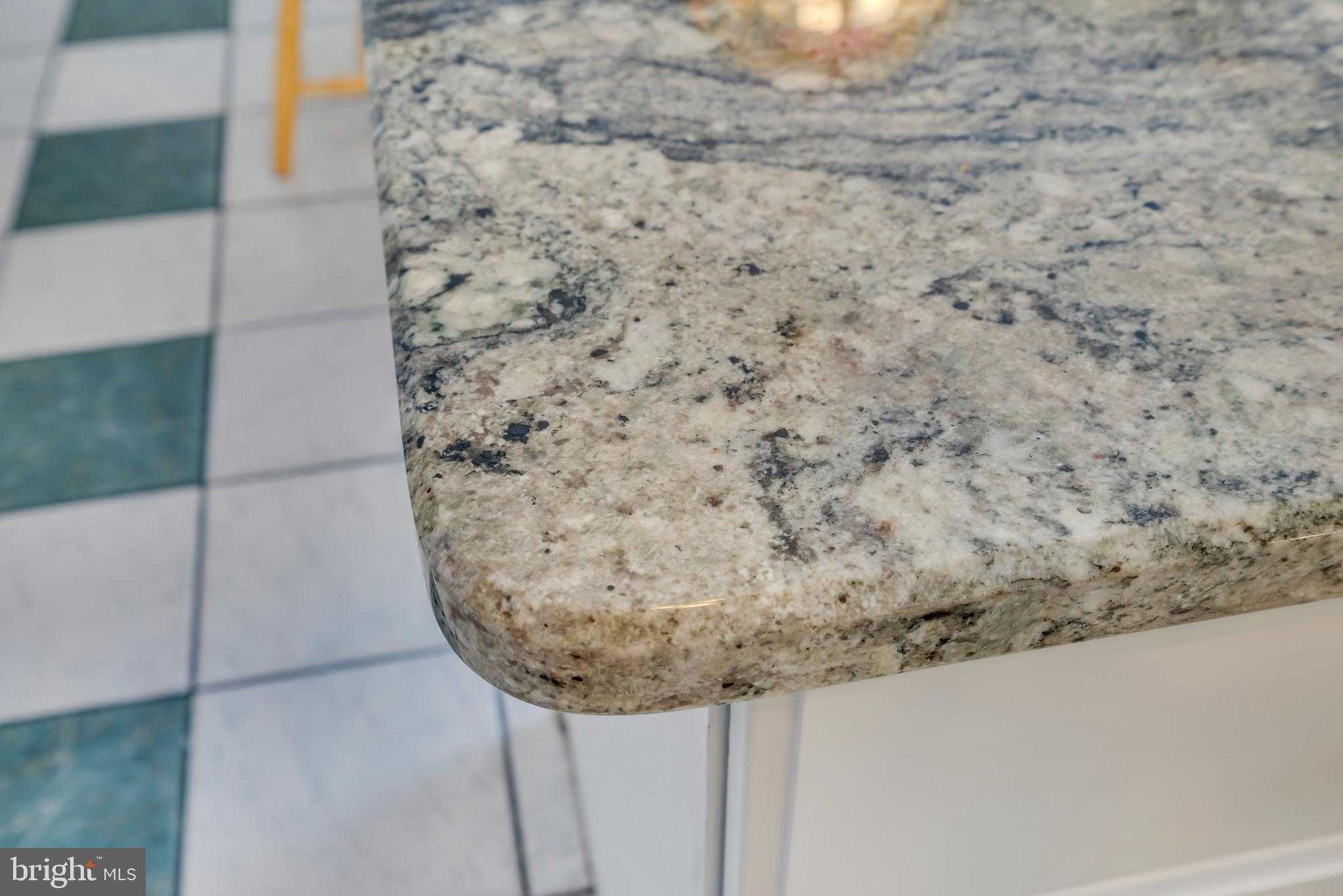 2593 Halleck Dr photo 32