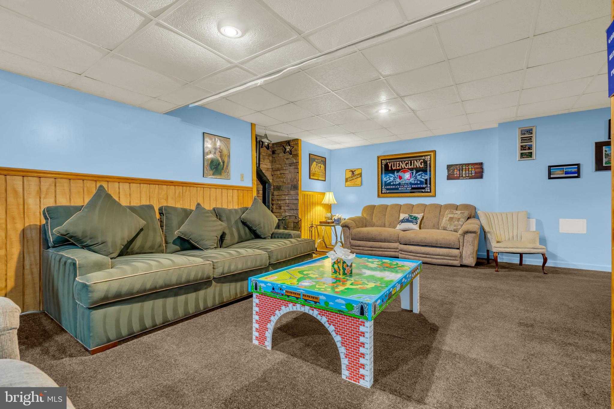 2593 Halleck Dr photo 55