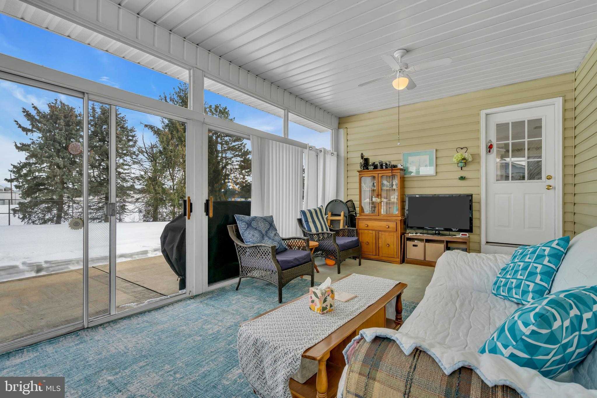 2593 Halleck Dr photo 59