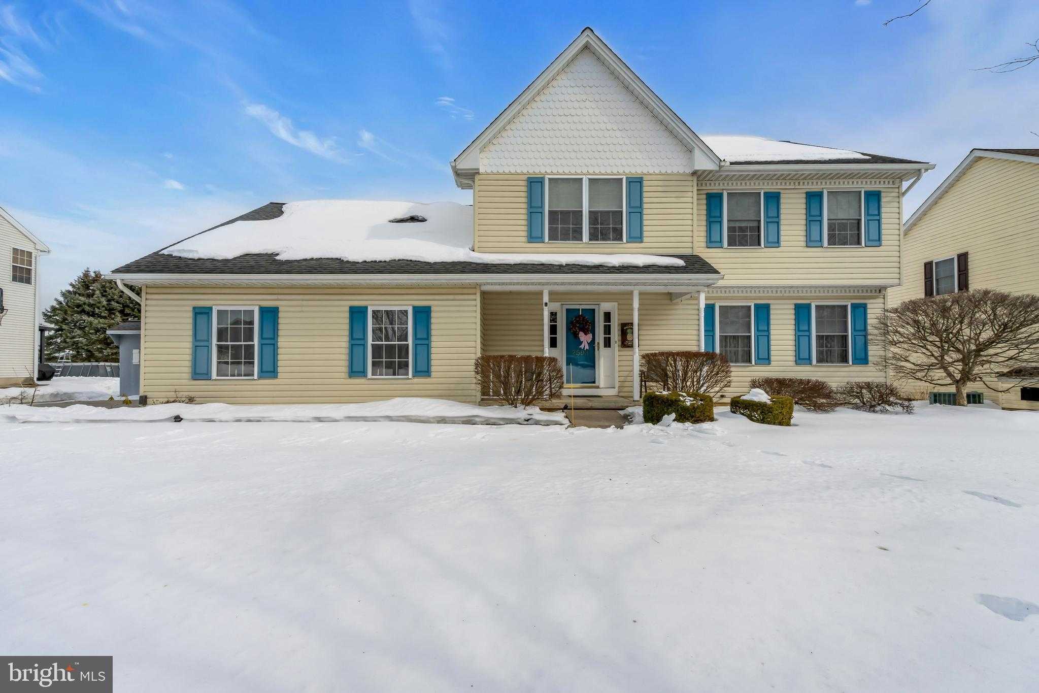 2593 Halleck Dr photo 8