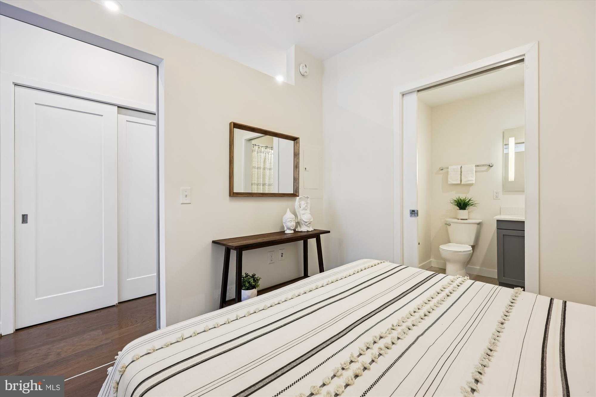 1320 Fenwick Ln Unit 606 photo 21