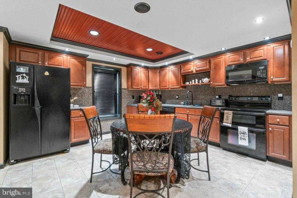 2433 Maxa Meadows Ln photo 59