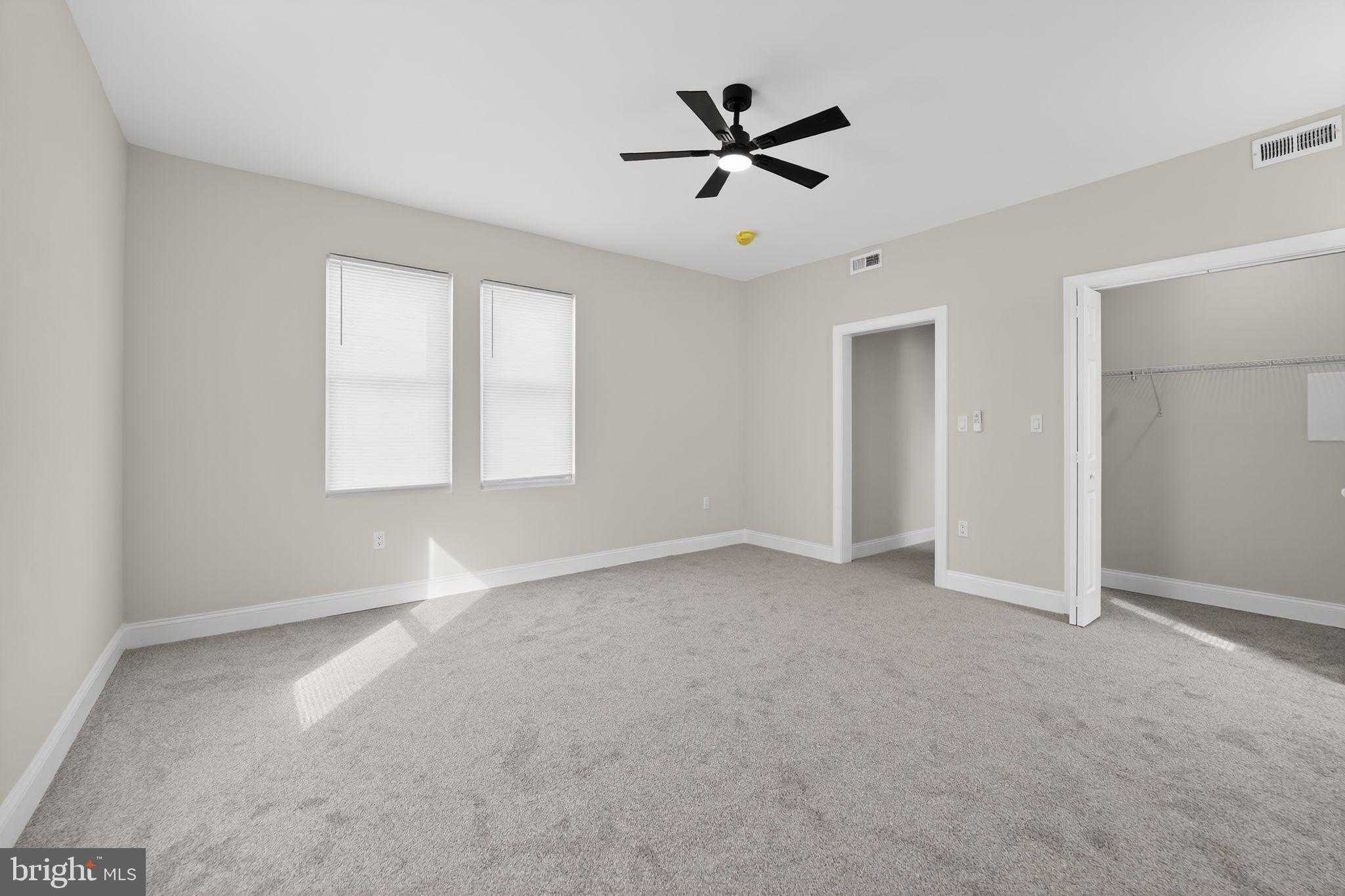 2911 Pinewood Ave photo 17