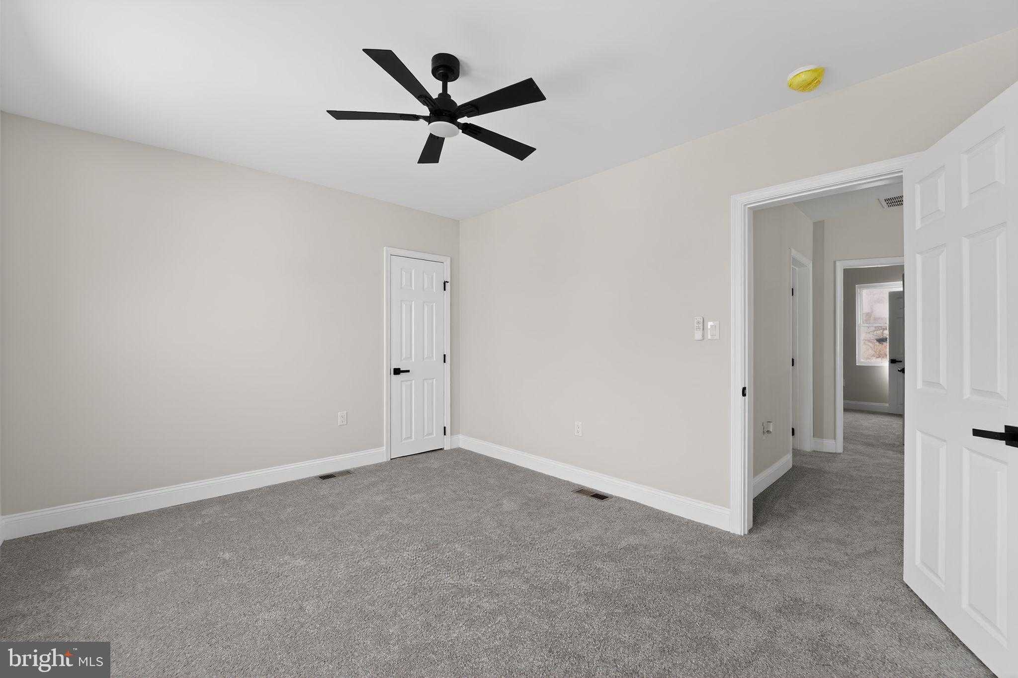 2911 Pinewood Ave photo 19