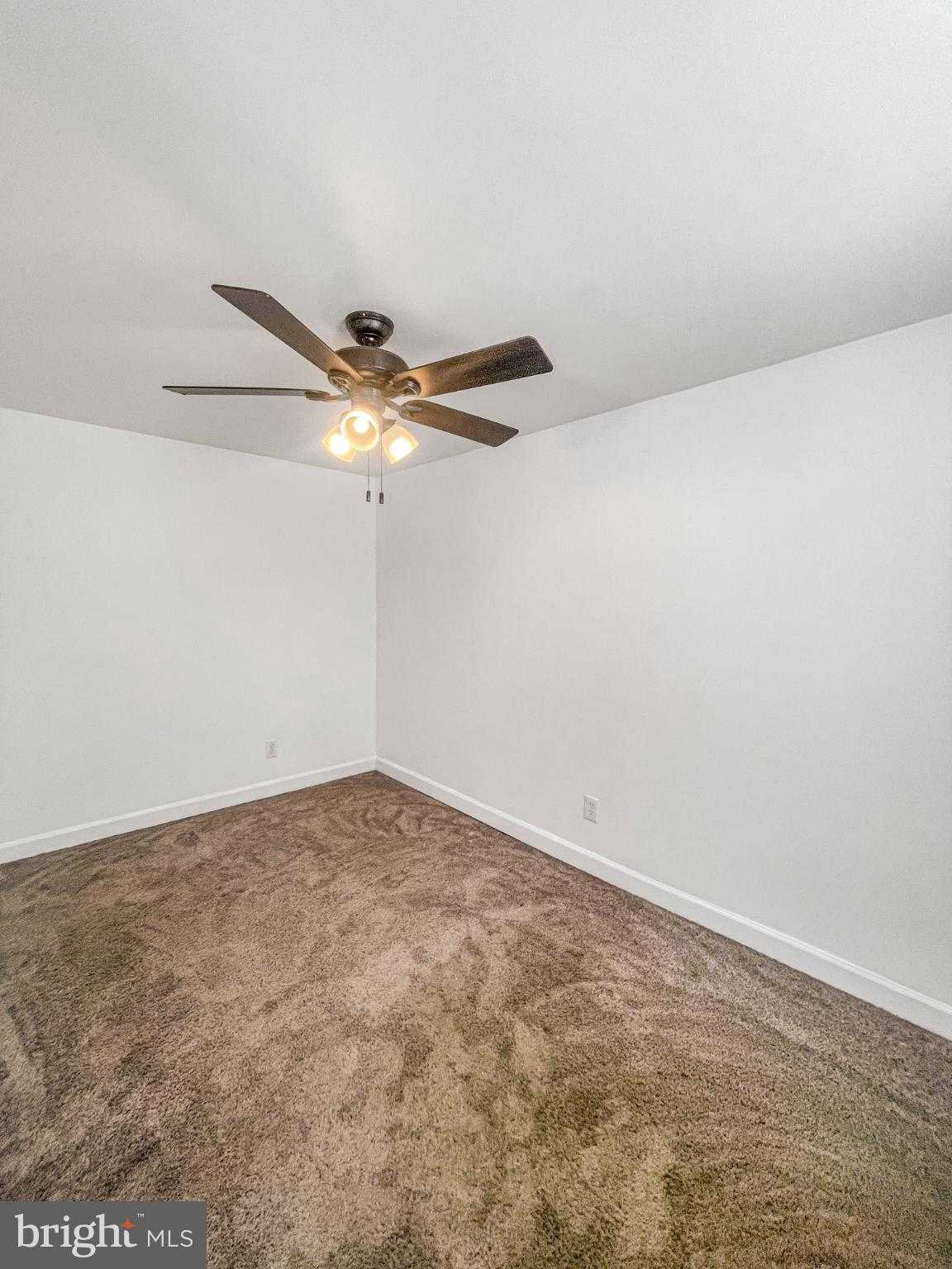 1436 Light St photo 12