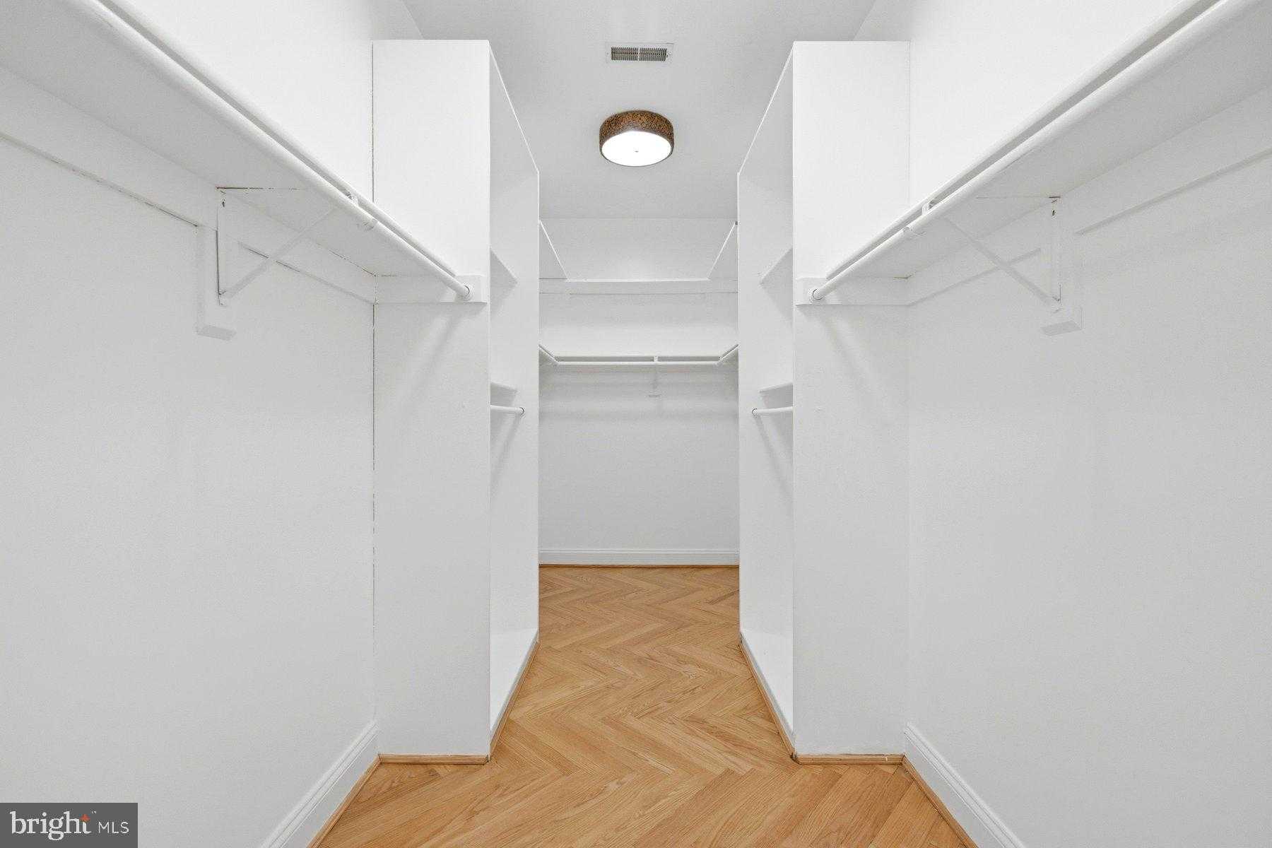 9607 Singleton Dr photo 41