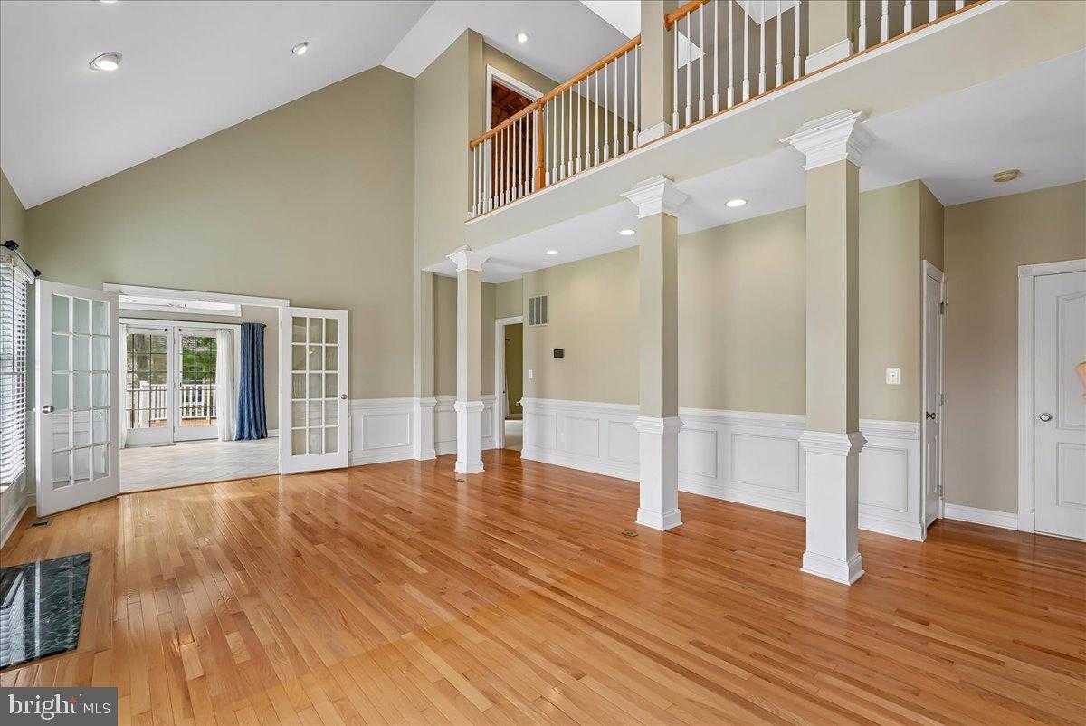 22835 Quante Sq photo 9