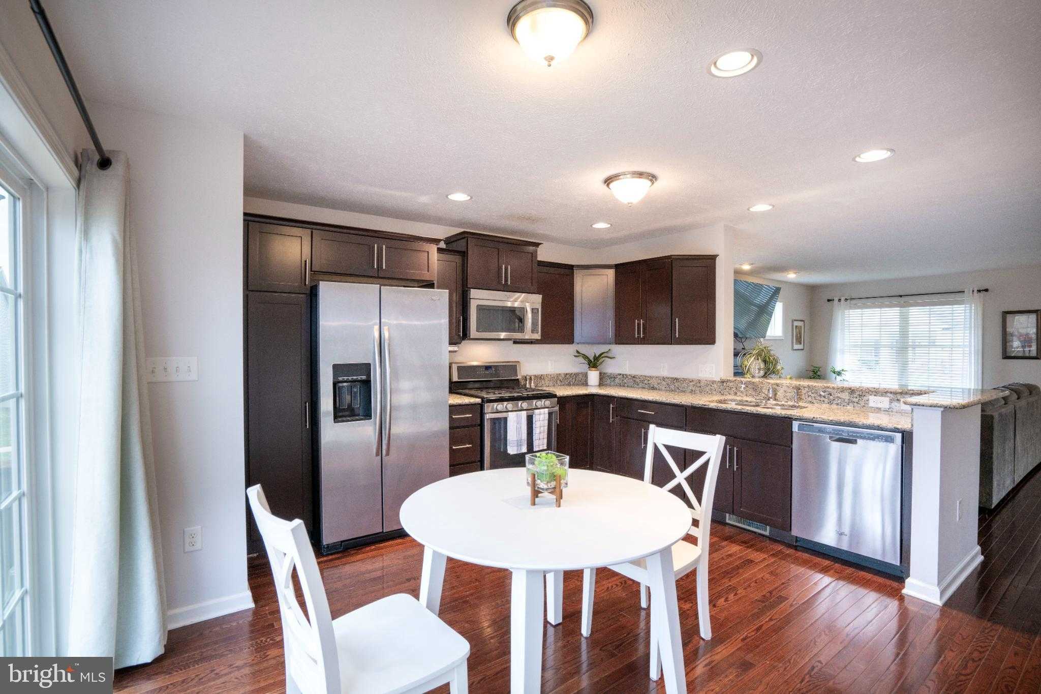 2414 Prairie Rose Ln photo 17