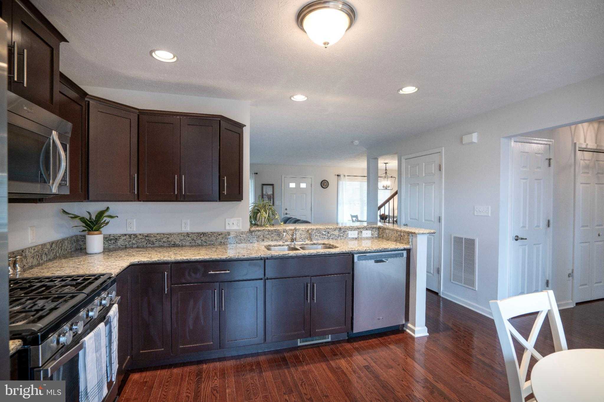 2414 Prairie Rose Ln photo 18