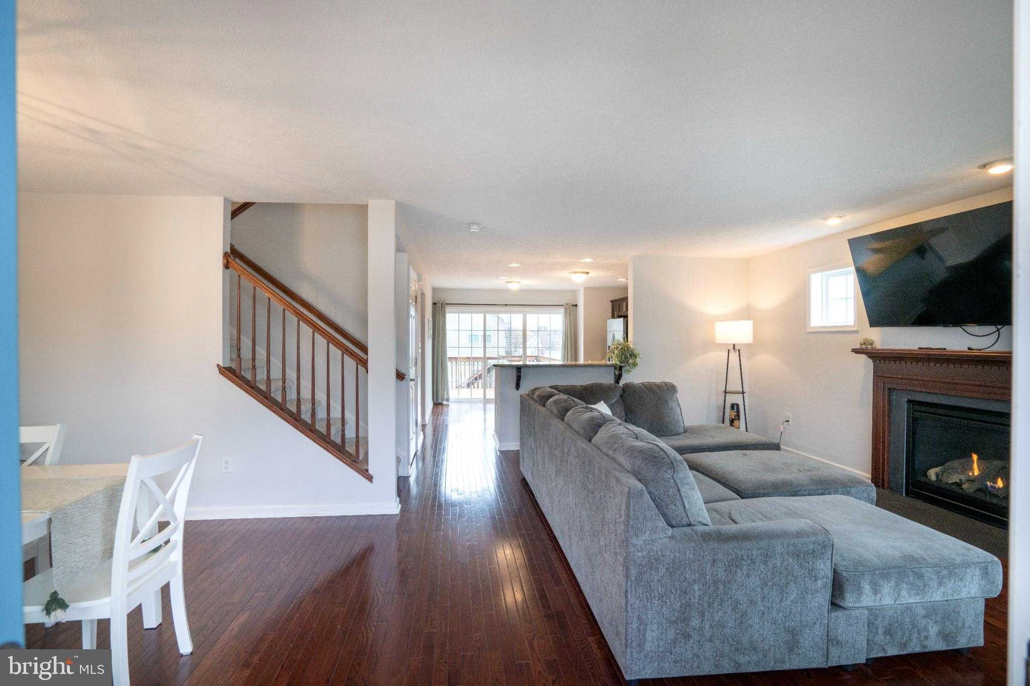 2414 Prairie Rose Ln photo 8