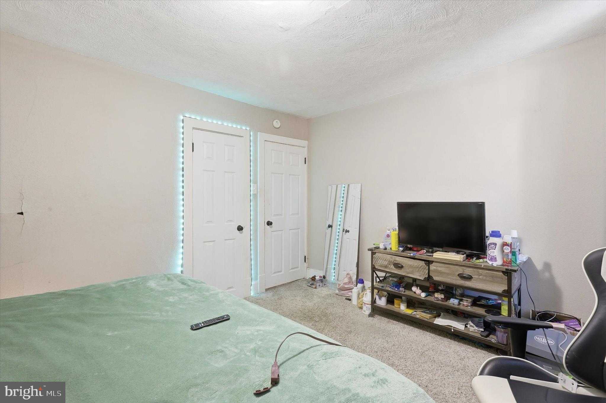 1815 Holly St photo 16