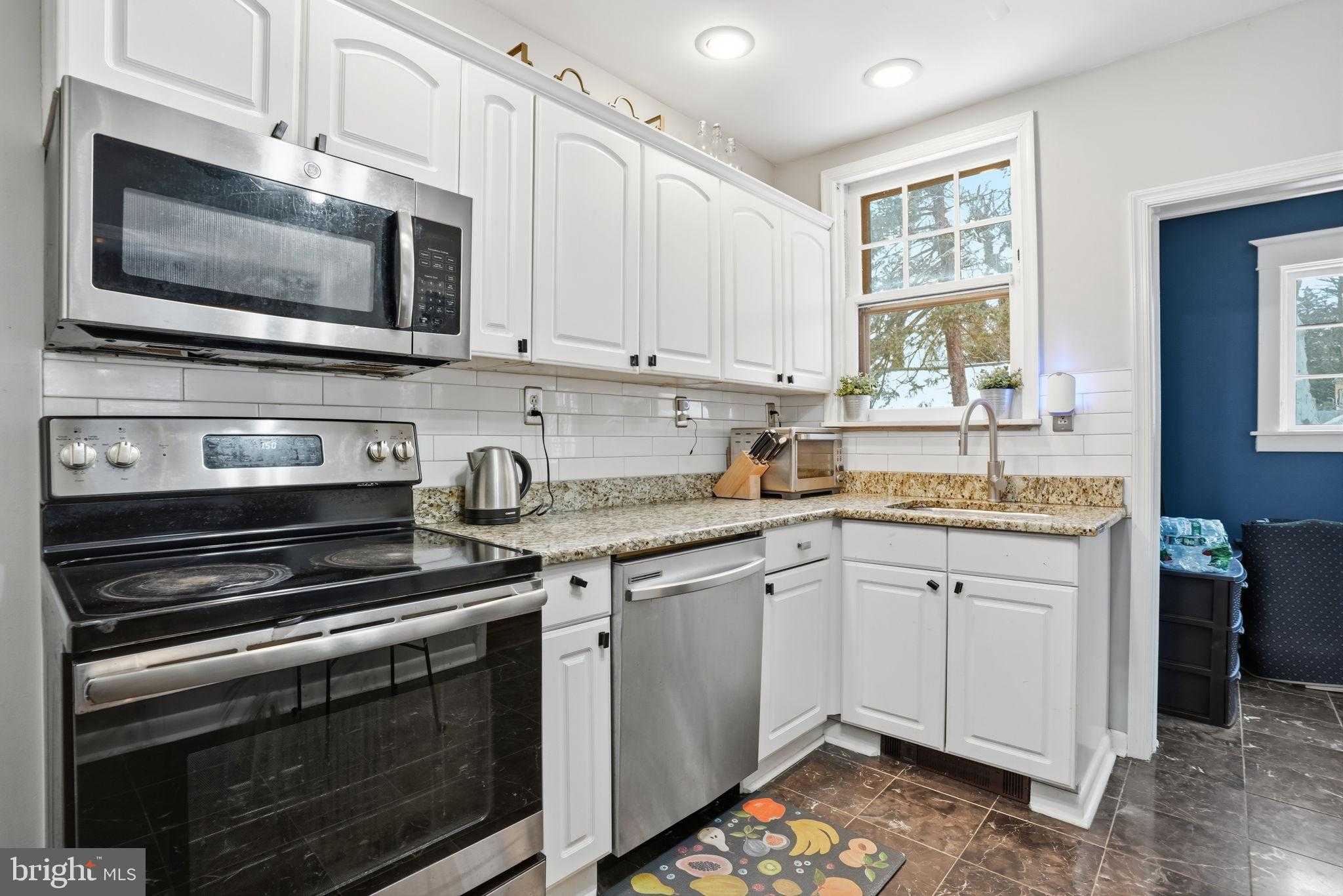 253 Windermere Ave photo 15