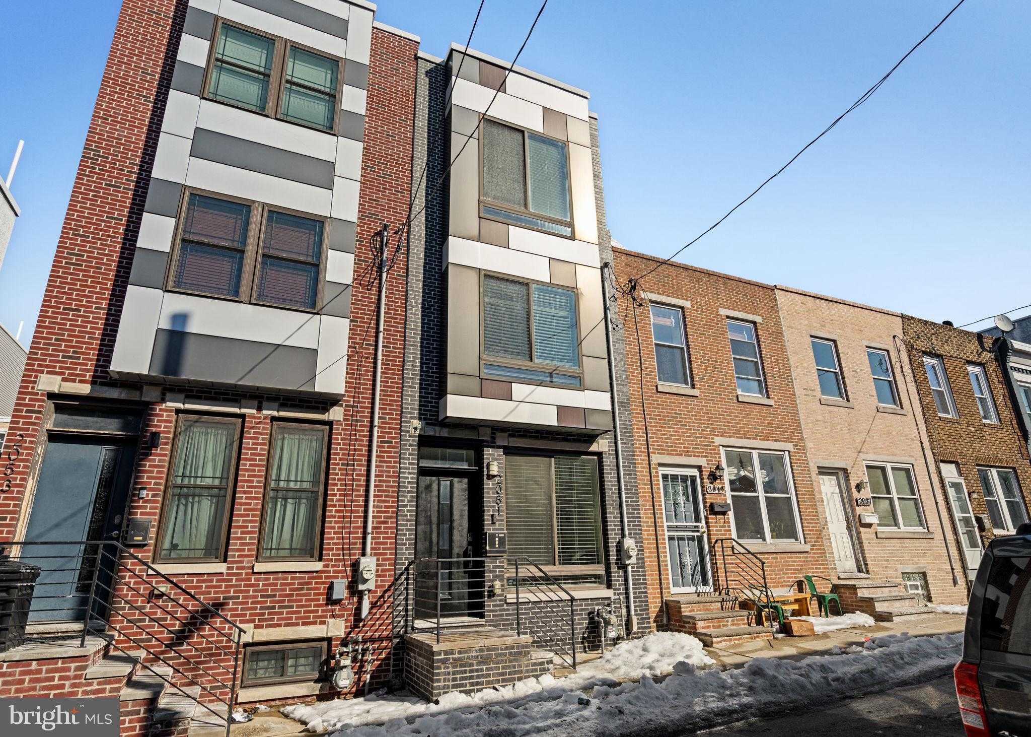 2051 Fernon St photo 2