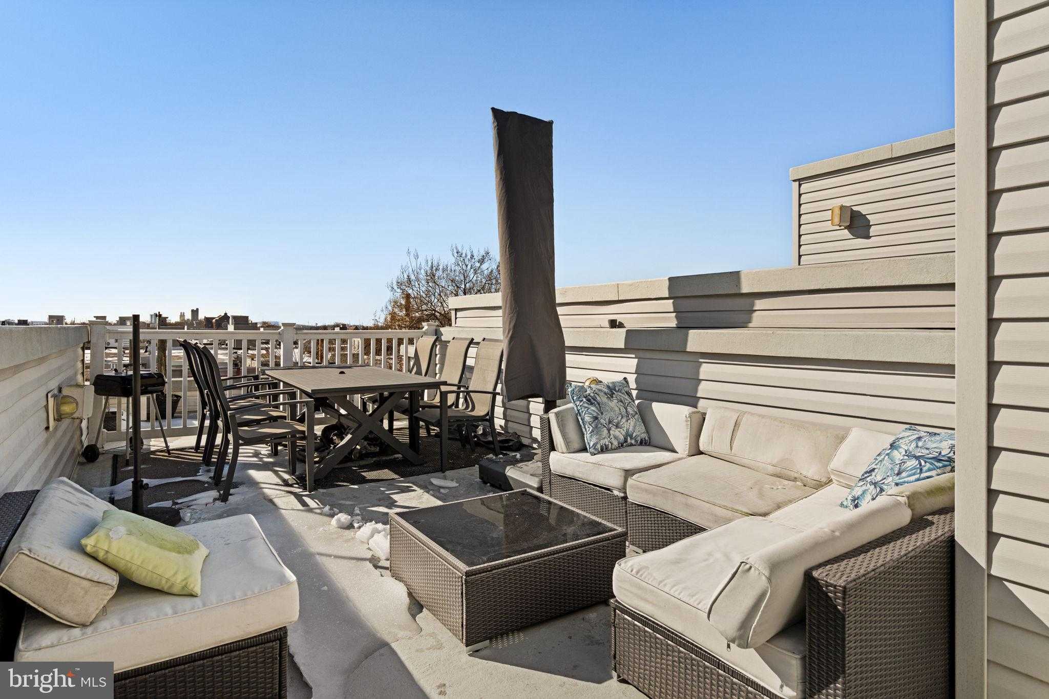 2051 Fernon St photo 43