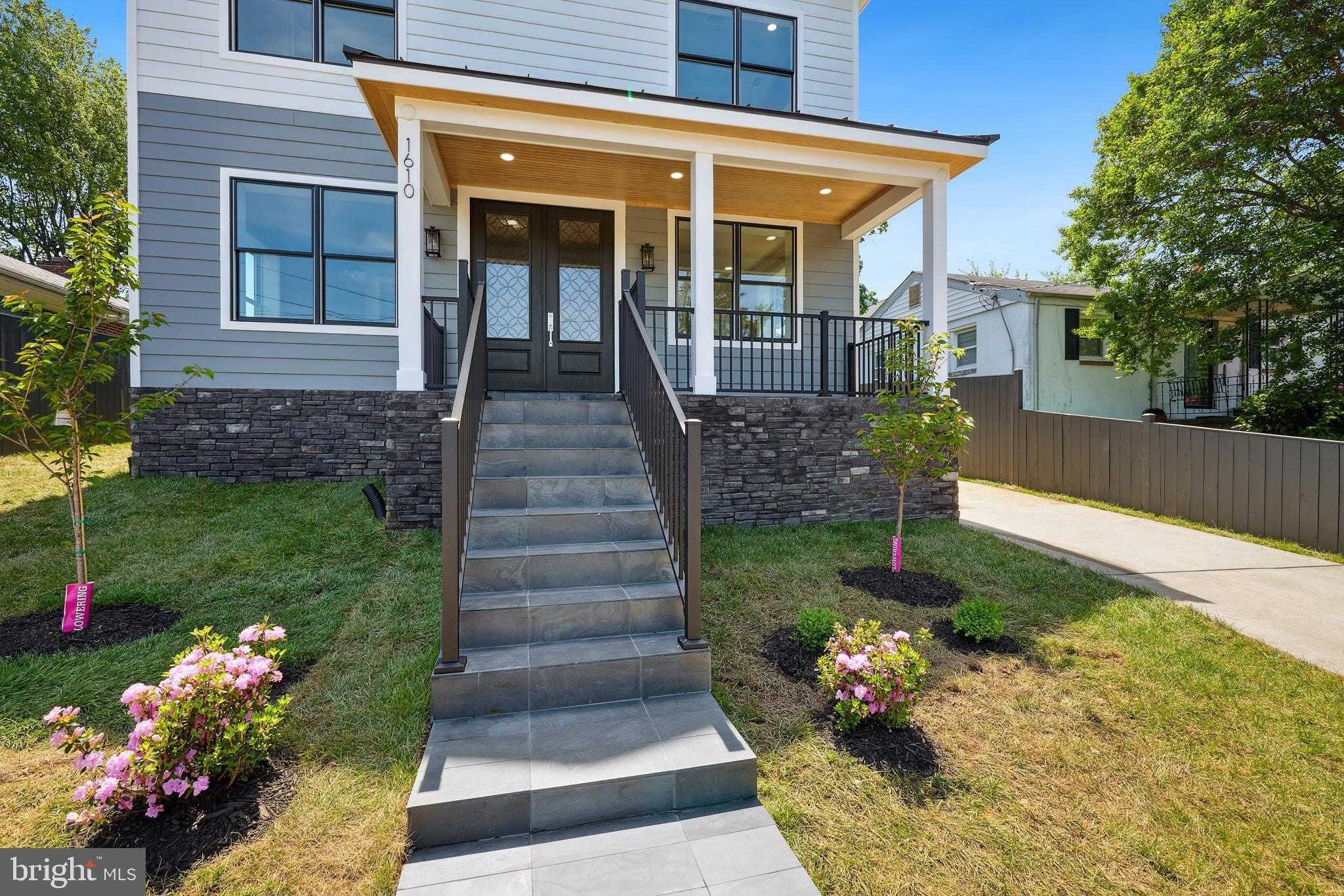 1610 12th St S photo 10