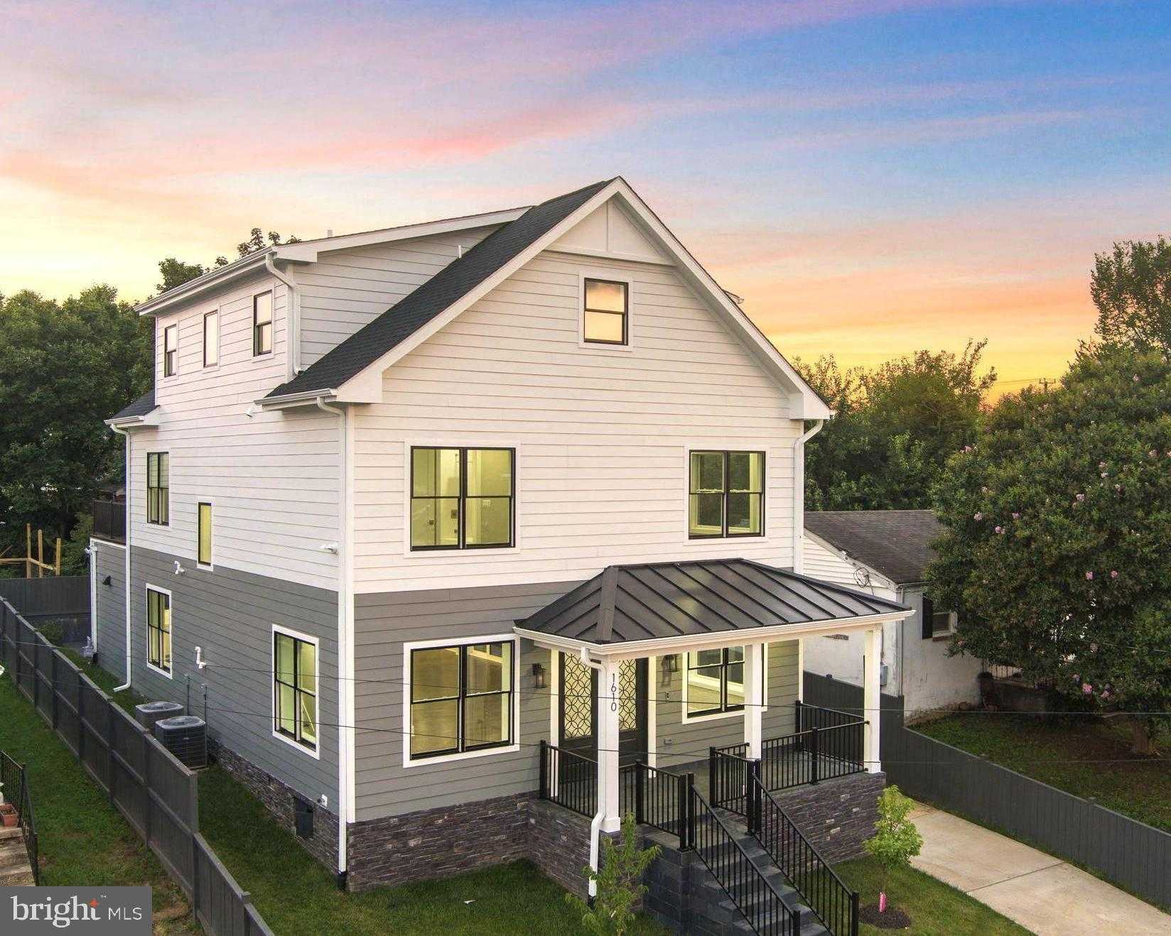 1610 12th St S photo 3