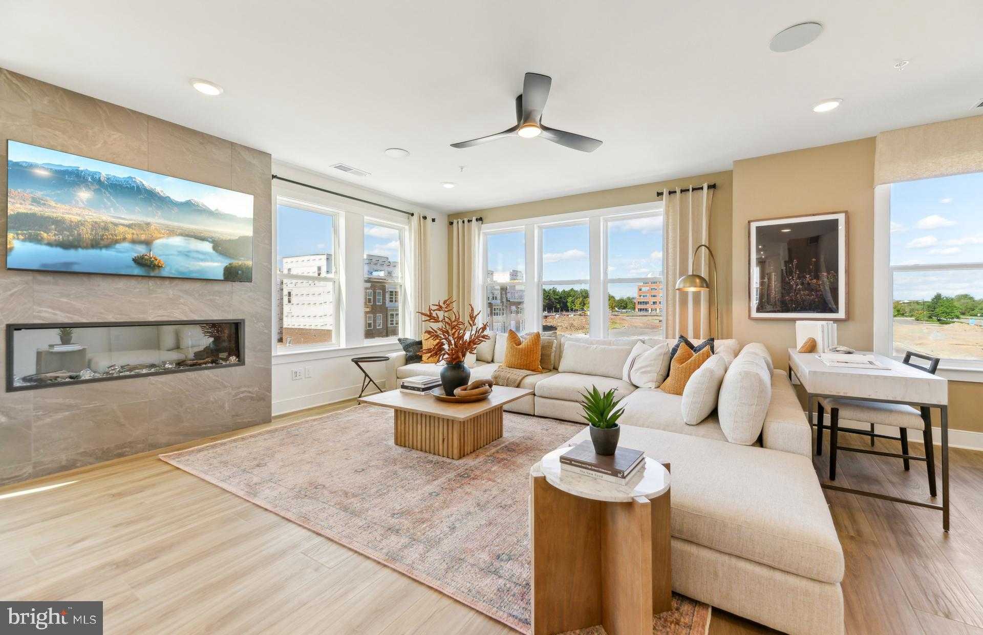 19806 Lavender Dust Sq photo 3