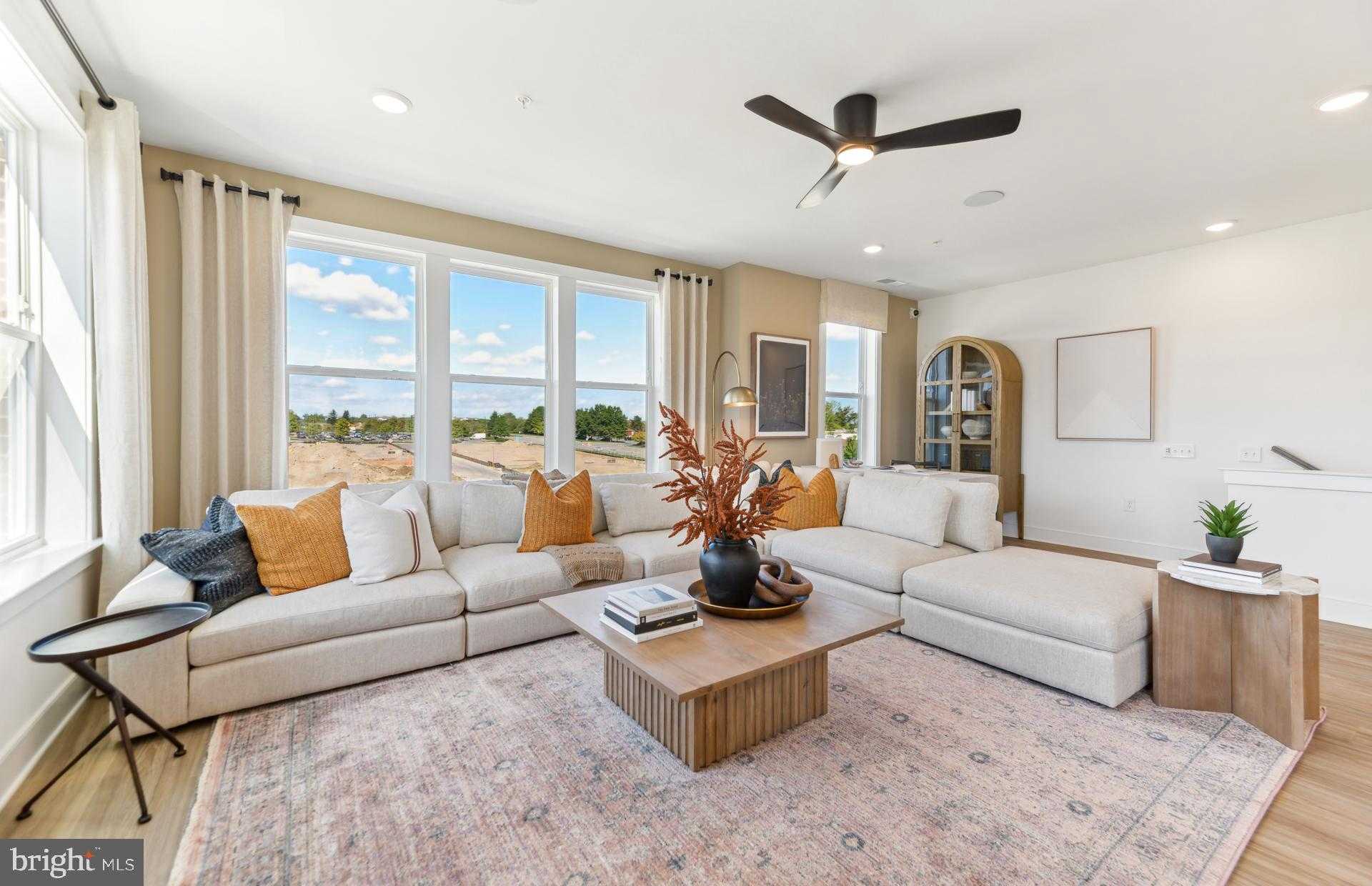 19806 Lavender Dust Sq photo 4