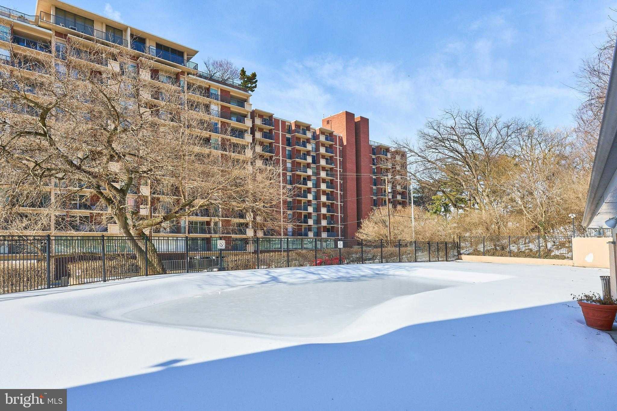 1300 S Arlington Ridge Rd Apt 504 photo 20