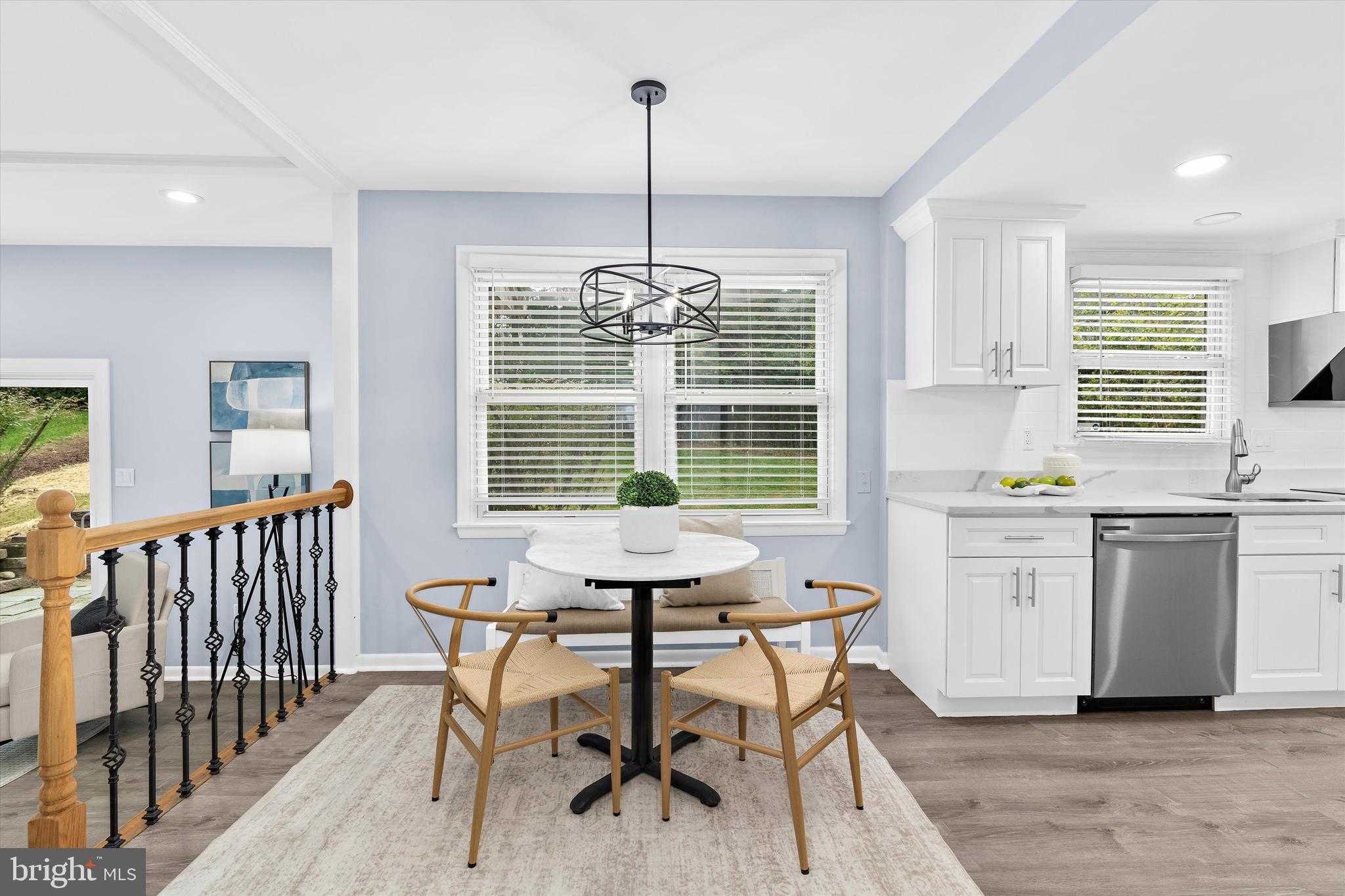 686 College Pkwy photo 13