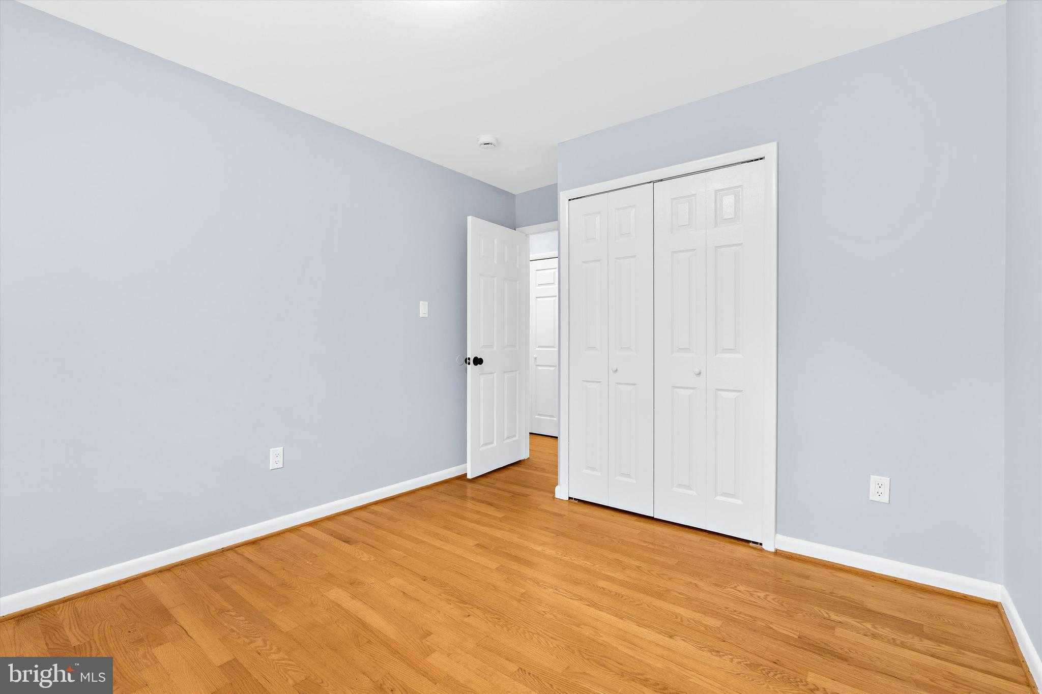 686 College Pkwy photo 29